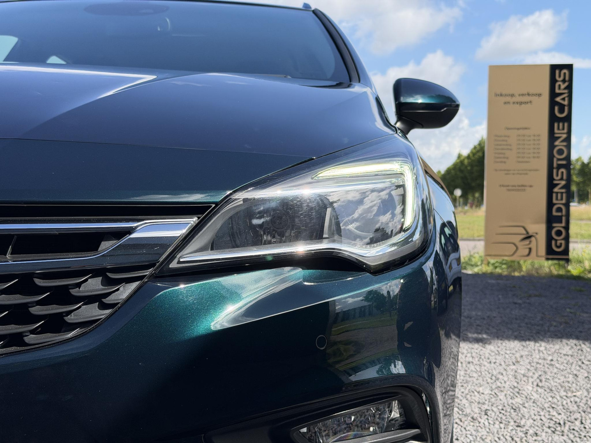 Opel Astra Sports Tourer 1.4 Innovation 2e Eigenaar,Apple Carplay/Android Auto,150pk,Halfleder,Trekhaak,Keyless,Clima,Cruise,Lm velgen,Pdc V+A,N.A.P,Dealer Onderhouden,Rijstrooksensor,Apk tot 03-2027