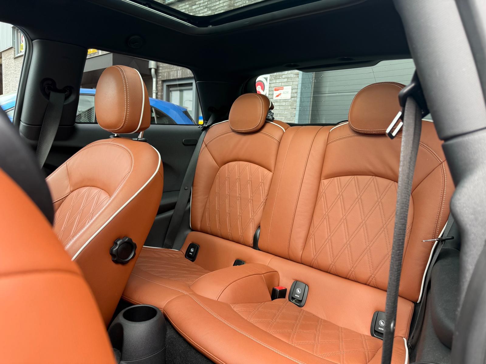 MINI Mini 2.0 John Cooper Works Chili | 1E EIGENAAR | 3/6/12MND GARANTIE | 230PK | PANO | ACC | CARPLAY | LED | HEAD-UP | NAVI | DAB |