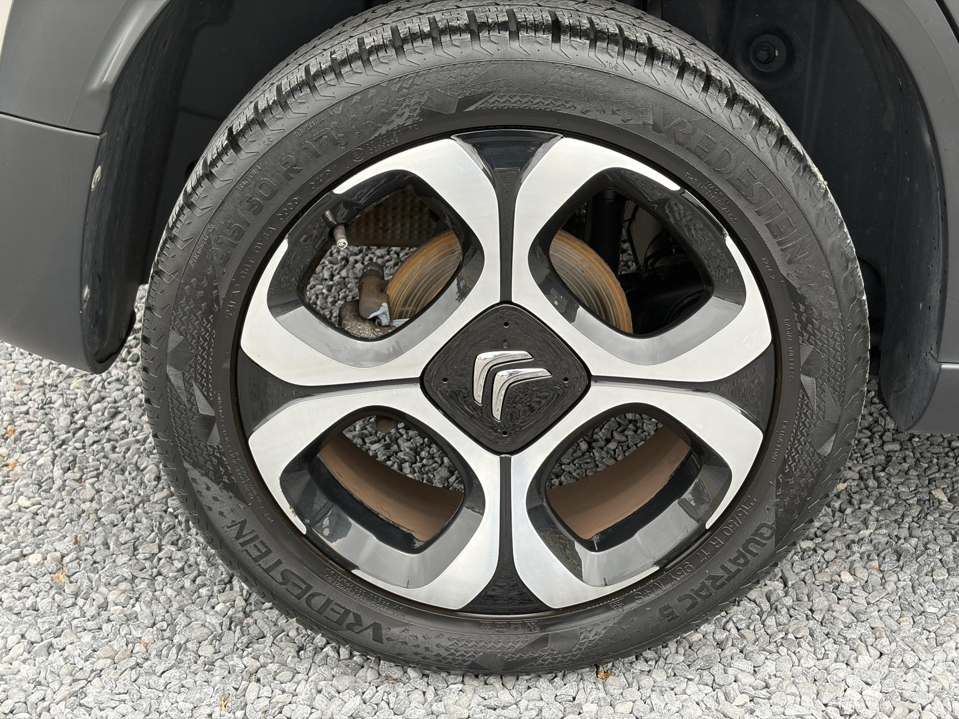 Citroen C3 Aircross 1.2 PureTech S&S Shine 1e Eigenaar l D-riem vv in 07-07-2025 l 360° Camera l Navi l Carplay l Net beurt gehad l Keyless l 17''Lmv l Rijstrooksensor l 110pk l Pdc V+A l 6 Bak l N.A.P l Apk tot 07-2027