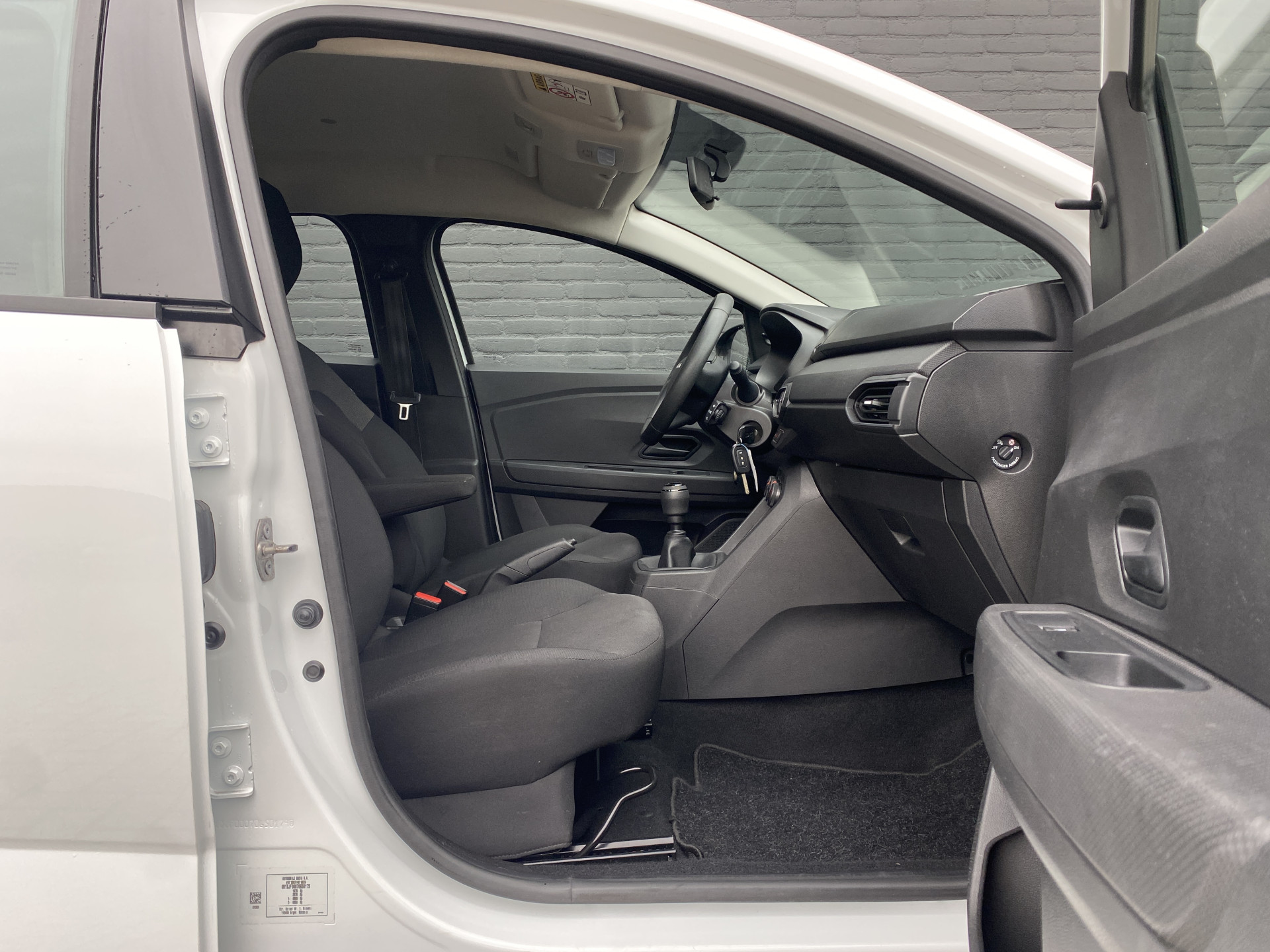 Dacia Sandero 1.0 TCe LPG 100 ECO-G Essential | 1e eigenaar | dealer onderhouden | airco | cruise control | dab audio | BTW auto