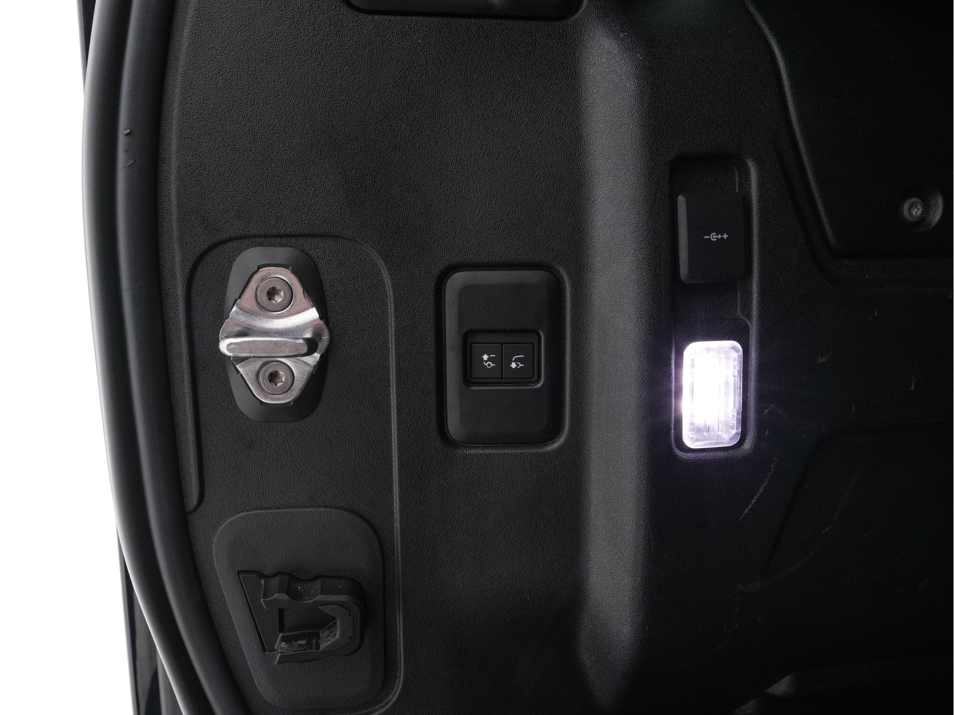 Land Rover Defender 110 2.0 P400e 110 XS Edition (Plug-in) (INCL.BTW) *PANO | LUXURY-LEATHER | FULL-LED | MERIDIAN-SOUND | BLIND-SPOT | TOP-VIEW | AIR-SUSPENSION | CCS-FASTLOADER | HEATED-COMFORTSEATS | KEYLESS | CARPLAY | LANE-ASISSIT | DAB+ | 20''A