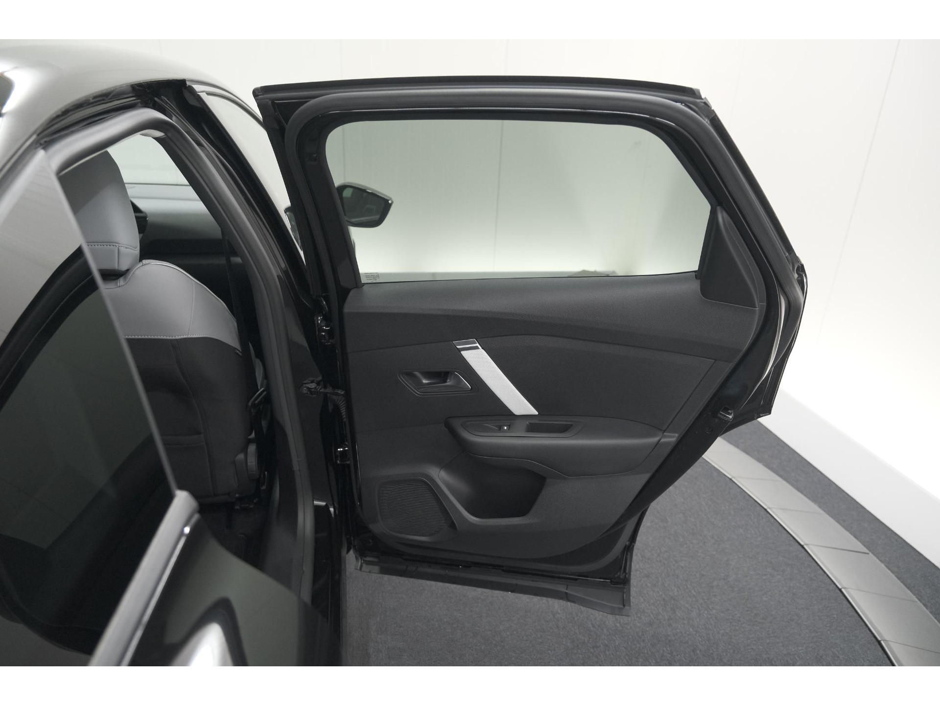 Citroen C4 1.2 Hybrid 145pk Max | 360 Camera | Adaptieve Cruise Control | Navigatie | Apple Carplay