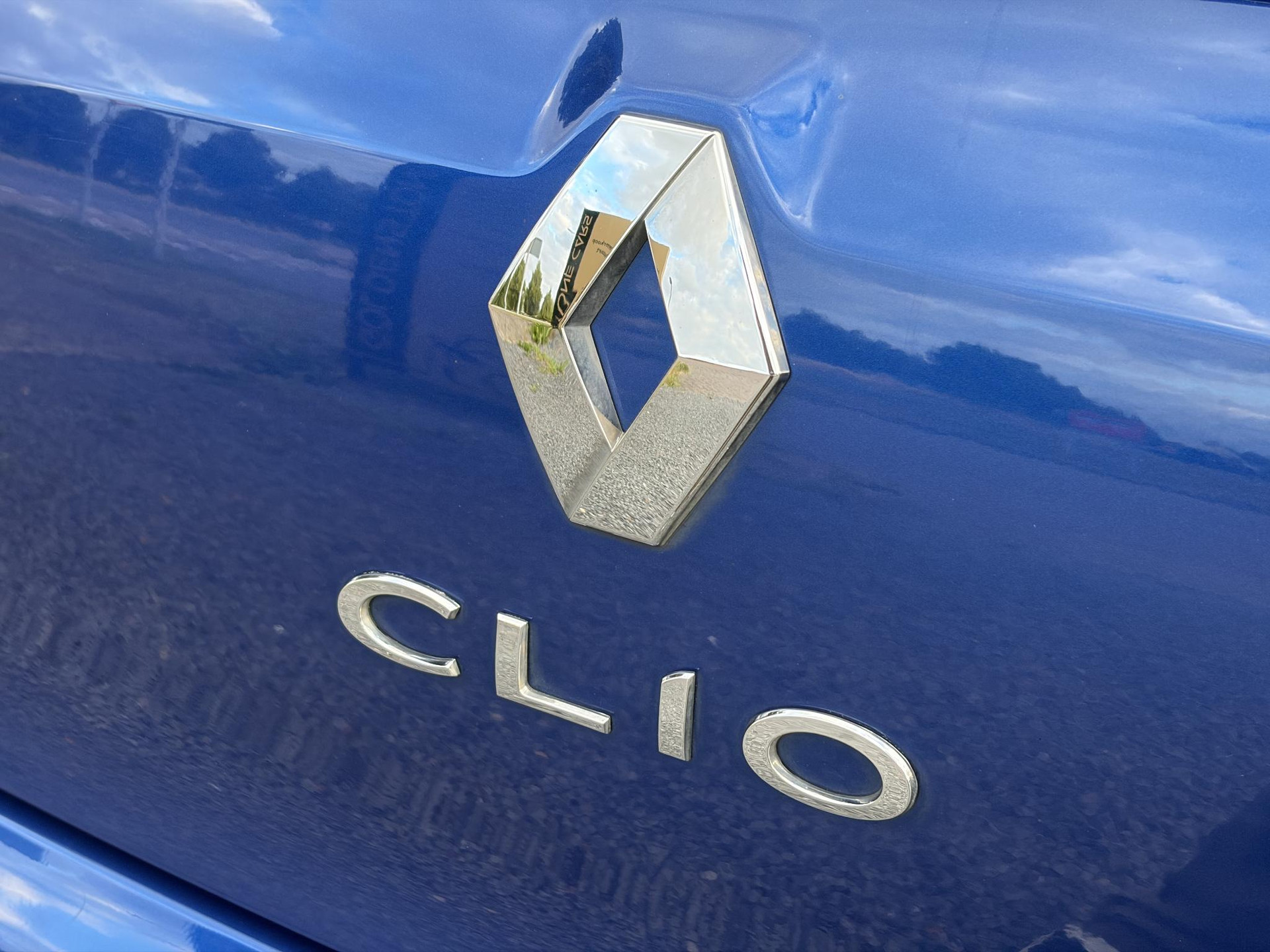 Renault Clio 1.2 TCe GT-Line Automaat l Navi l Keyless l Clima l Cruise l 120pk l 2e Eigenaar l N.A.P. l Pdc l 17''Lmv l Apk tot 03-2027