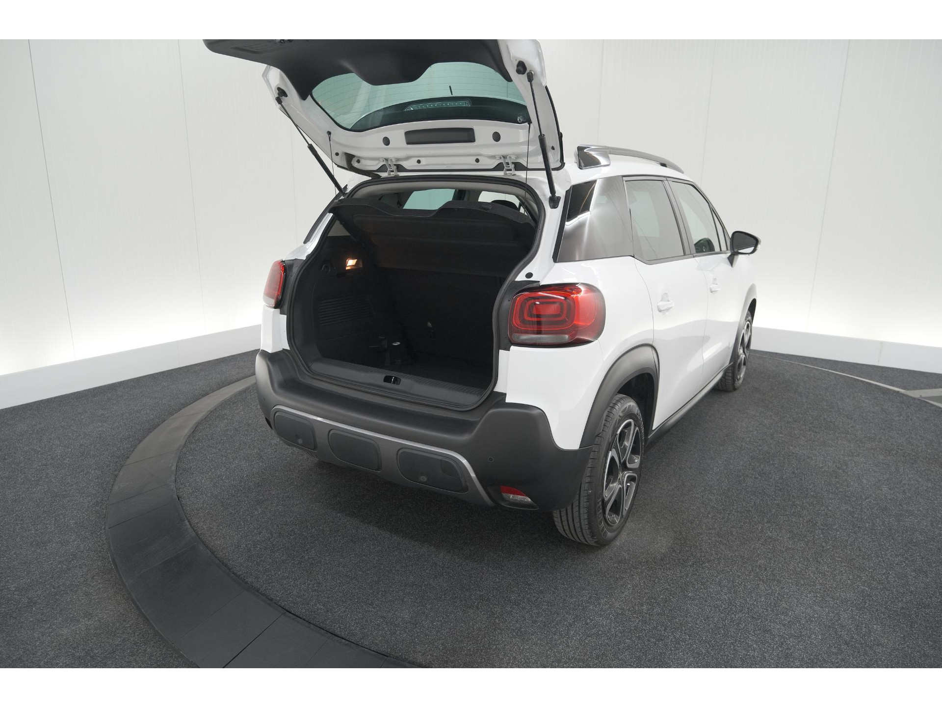 Citroen C3 Aircross PureTech 110 Feel | Navigatie | Parkeersensoren | Climate Control | Apple Carplay