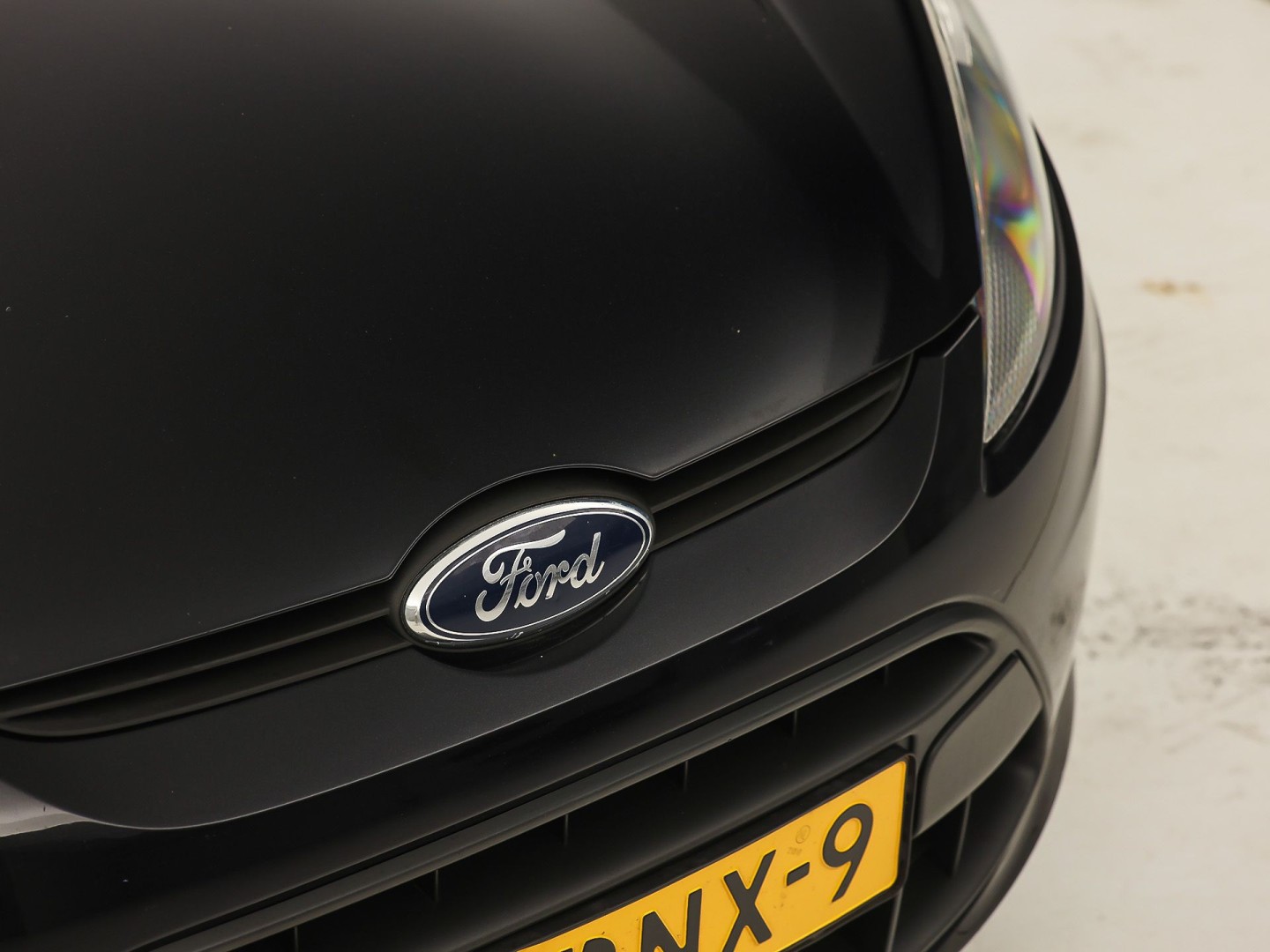 Ford Fiesta 1.25 S-Edition (AIRCO, LM VELGEN, ELEK RAMEN, GETINT GLAS, SPORTSTOELEN, MULTIFUNCTIONEEL STUURWIEL, NIEUWSTAAT)