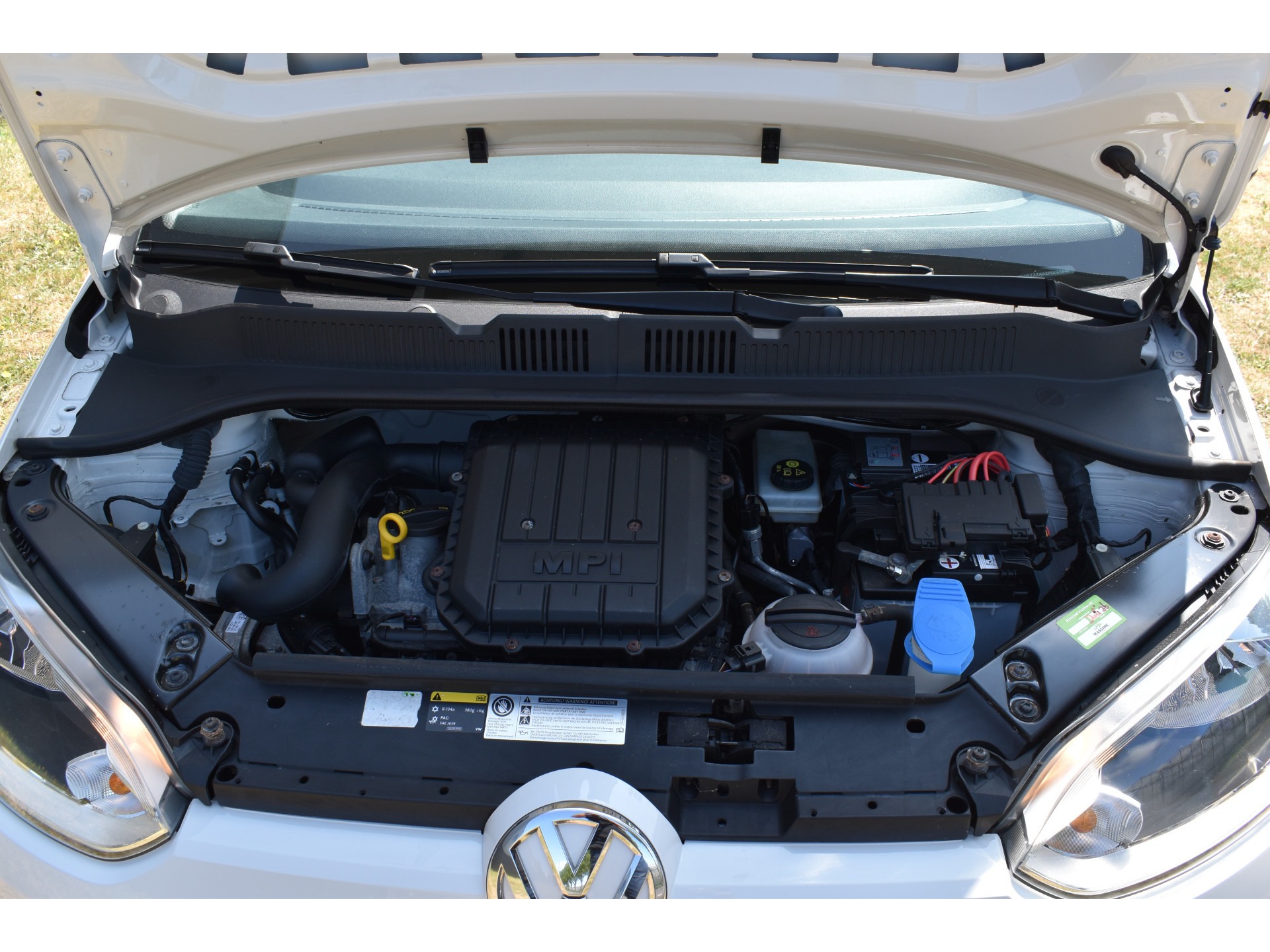 Volkswagen Up! 1.0 high up! BlueMotion Panodak Navigatie Pdc Lage km-stand