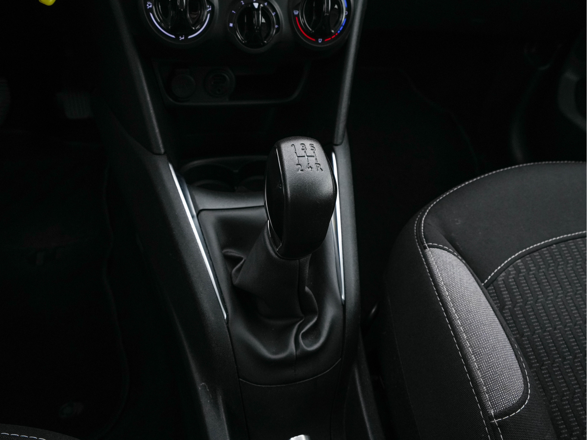 Peugeot 208 1.2 PureTech Blue Lion *AIRCO | NAVI-FULLMAP | COMFORTSEATS | CRUISE | PDC*