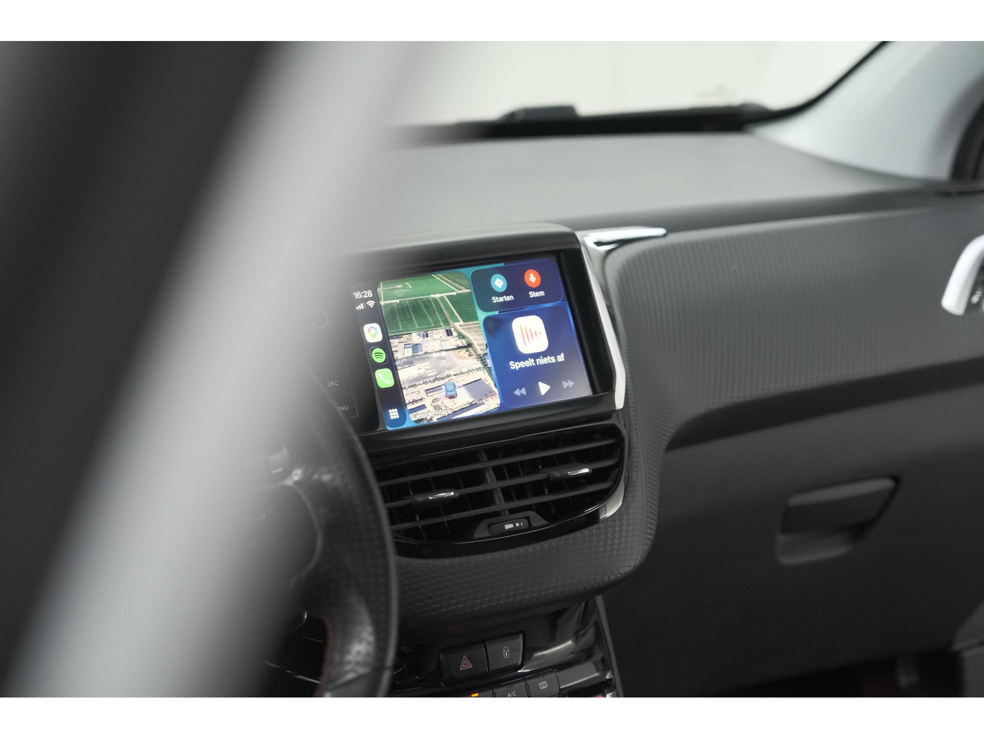 Peugeot 2008 PureTech 110 EAT6 GT | Trekhaak | Camera | Panoramadak | Apple Carplay