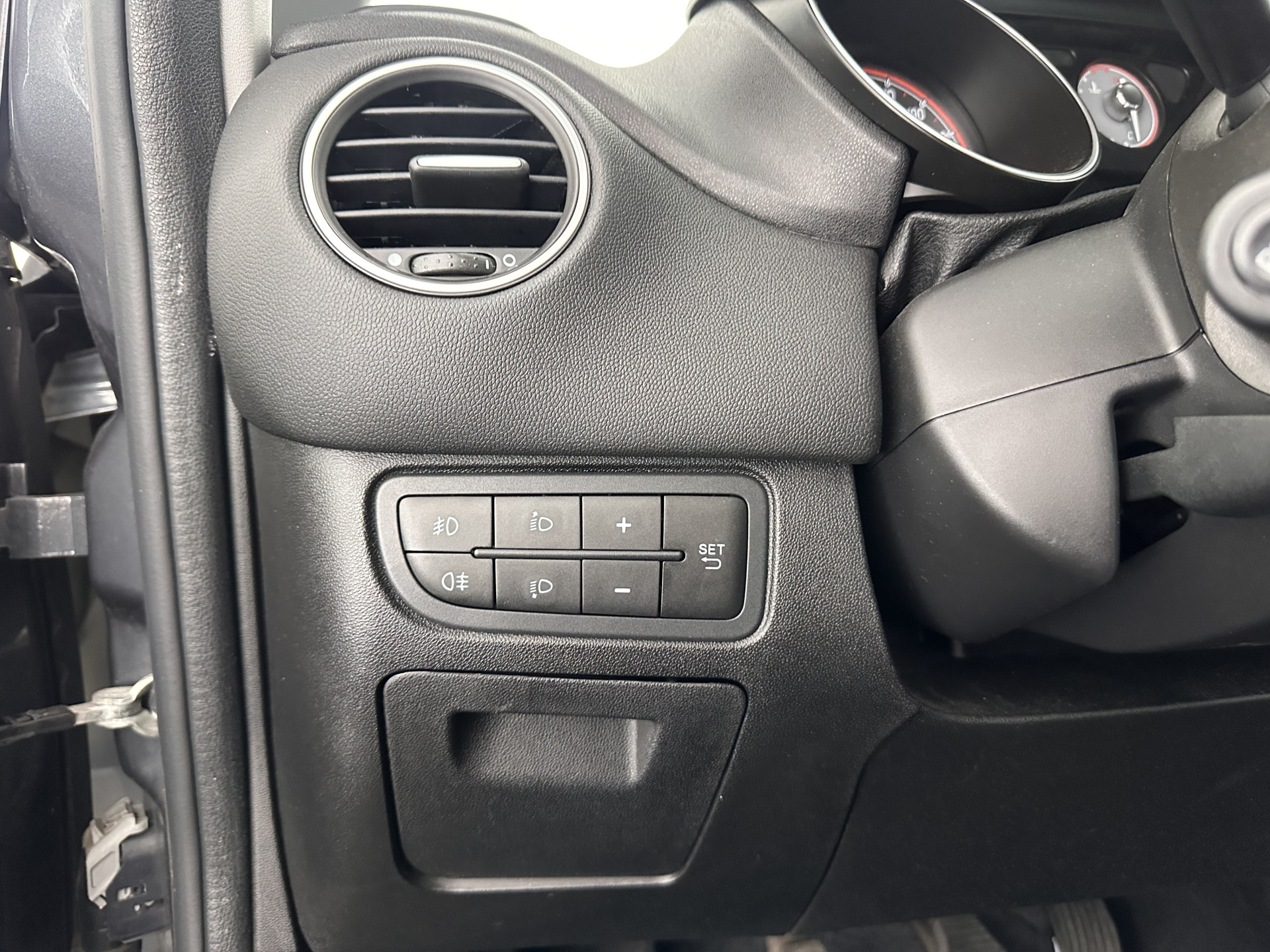 Fiat Punto Evo 1.3 M-Jet Lounge *ECC | SPORT-SEATS | MICROFIBRE | PDC | CRUISE | RADIO-CD/MP3 | 16''ALU*