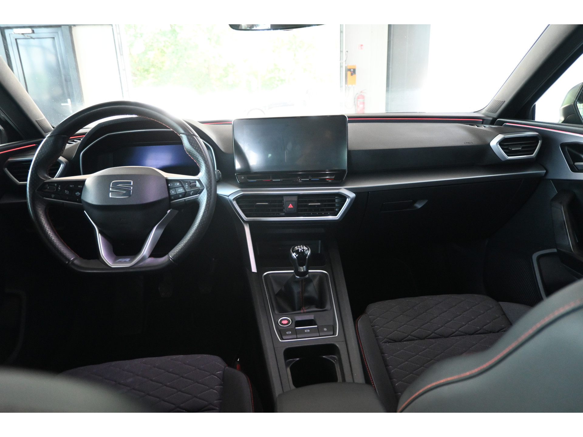 SEAT Leon 1.5 TSI FR Launch Edition Clima Navigatie Carplay Virtual LED Rijklaarprijs! Inruil Mogelijk!