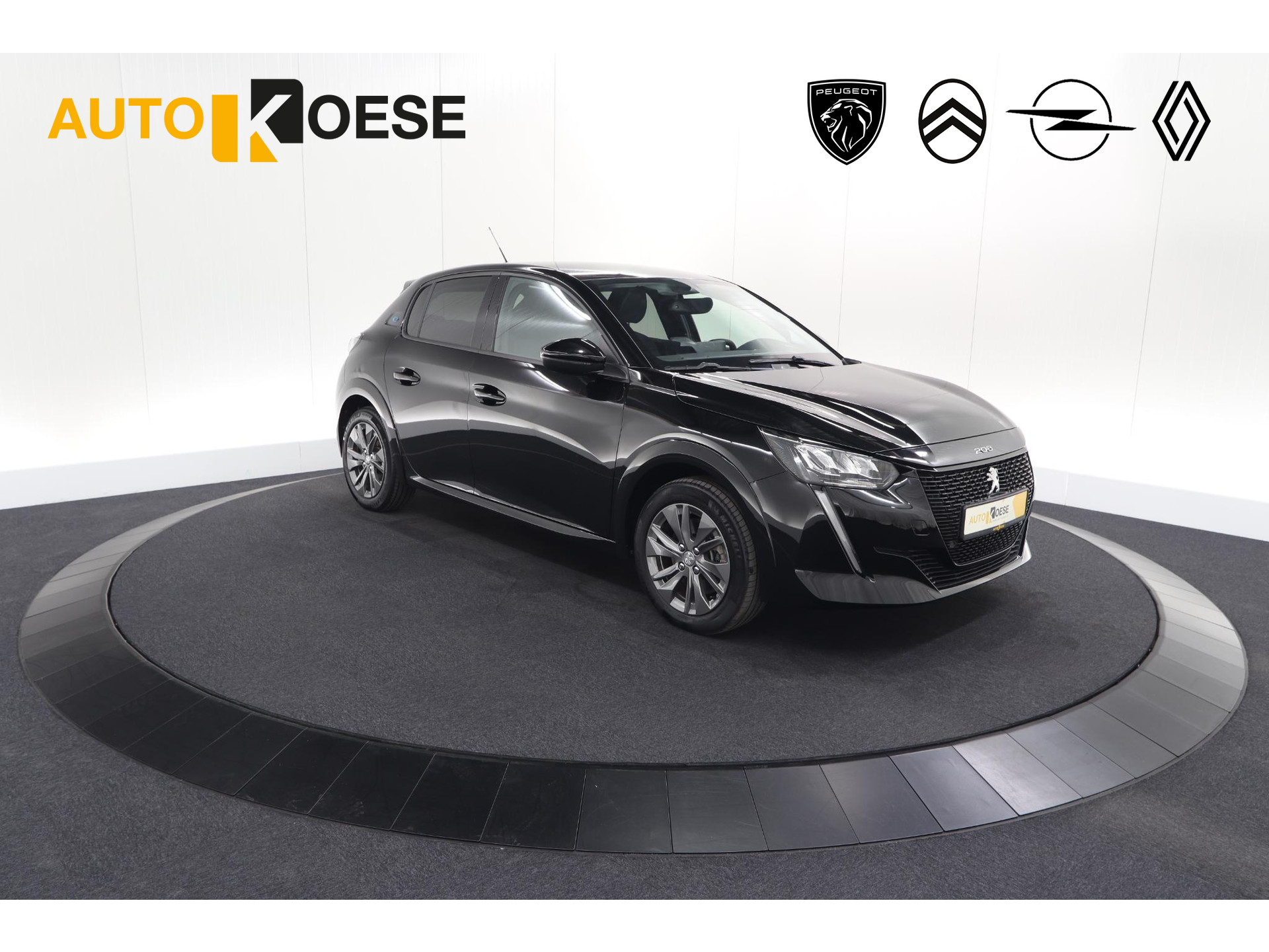 Peugeot e-208 EV Allure 50 kWh | 98,9% SOH | Camera | Navigatie | Parkeersensoren | Stoelverwarming