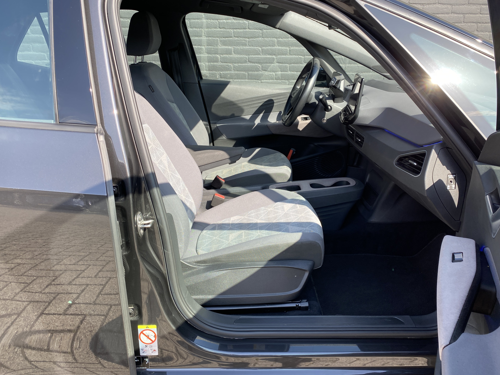 Volkswagen ID.3 Pure 45 kWh 150 pk | dealer onderhouden | navigatie | adapt. cruise | parkeersensoren | apple carplay
