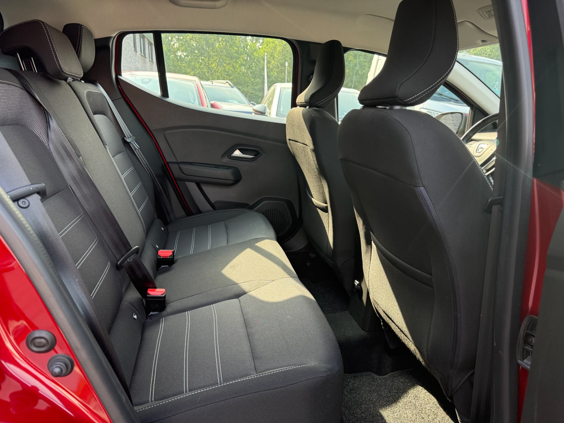 Dacia Sandero 1.0 TCe 90 Comfort | 2E EIGENAAR |3/6/12 MND GARANTIE | AIRCO | PDC | CAMERA | NAVI |