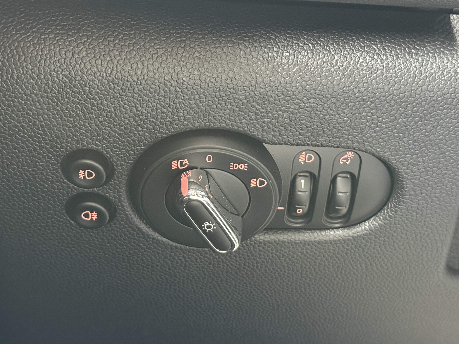 MINI 5-Deurs 1.5 Cooper Pepper | Keyless | Dealeronderhouden | All-Season