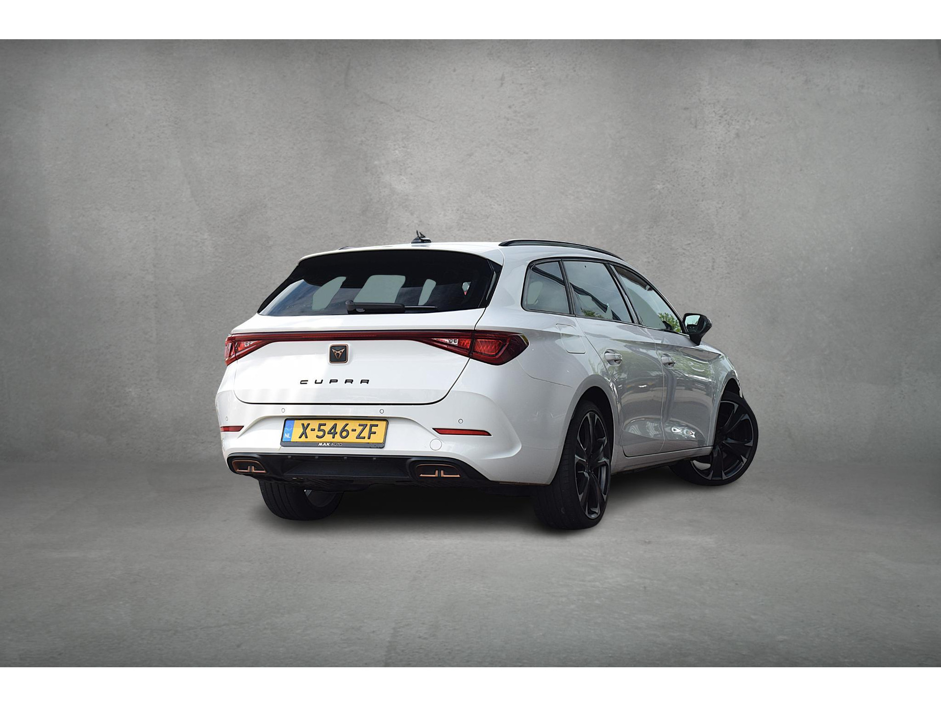 CUPRA Leon Sportstourer 1.4 e-Hybrid VZ Business | 245 PK | Half Leer | Apple CarPlay | Stuurverwarming