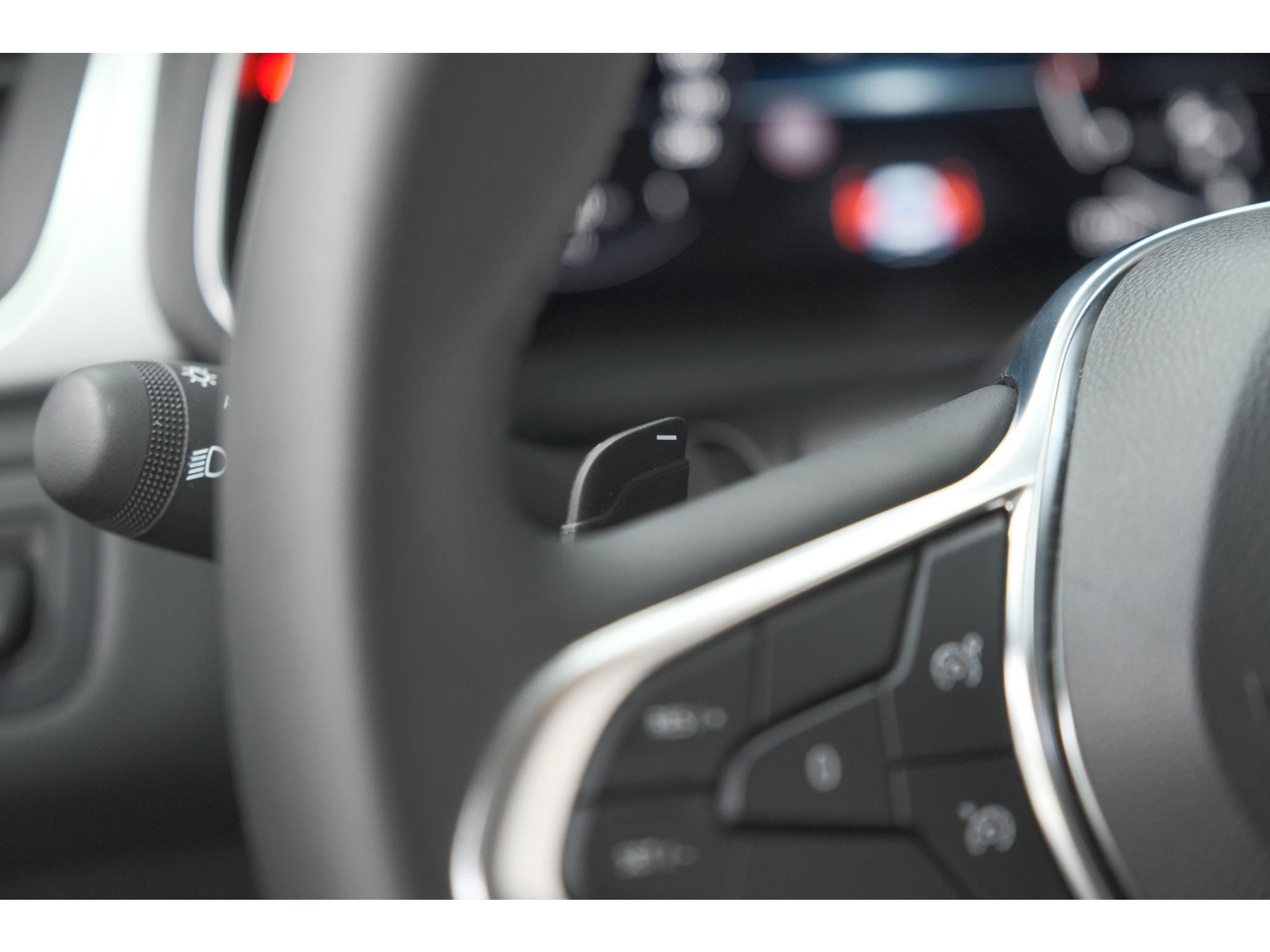 Renault Captur Mild Hybrid 140 EDC Techno | Camera | 9.3 Inch Scherm | Apple Carplay | Parkeersensoren | Allseason Banden | Stoelverwarming