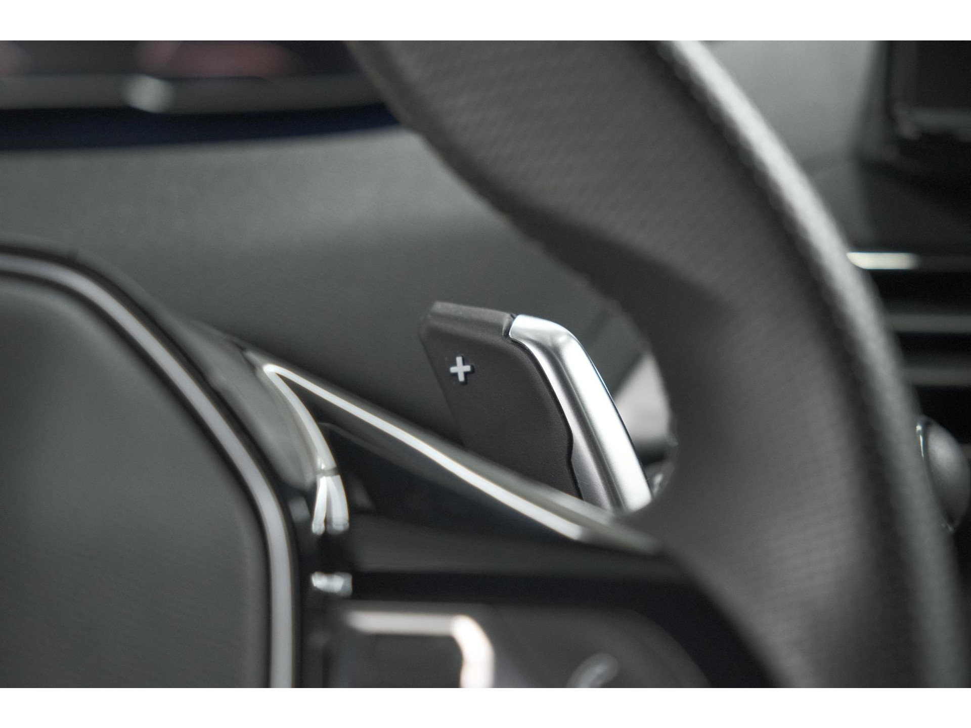 Peugeot 3008 PureTech 130 EAT8 GT | Adaptieve Cruise Control | Elektronische Kofferklep | Camera | Dodehoekdetectie