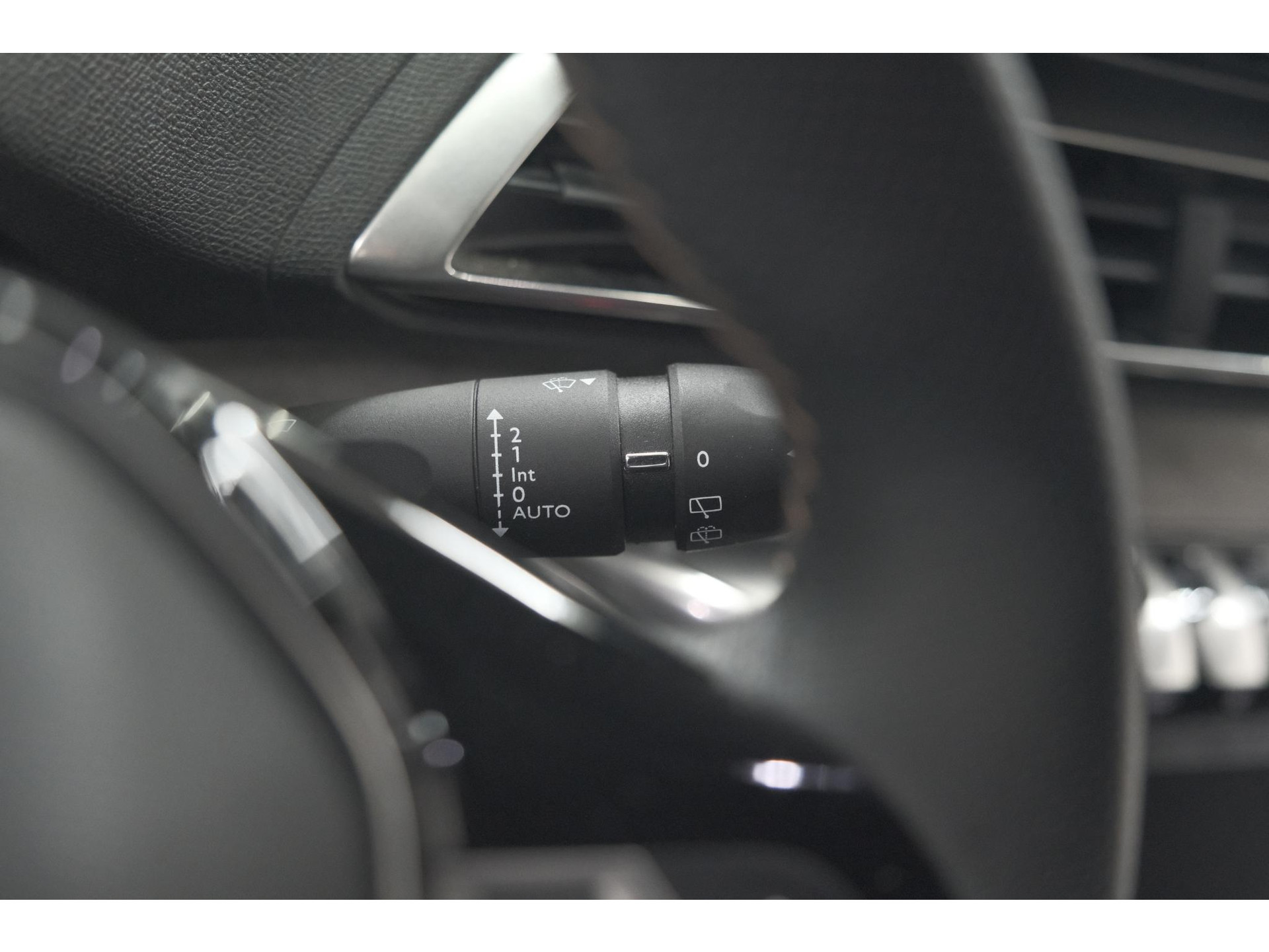 Peugeot 5008 PureTech 130 GT | Camera | Adaptieve Cruise Control | Dodehoekdetectie | Navigatie