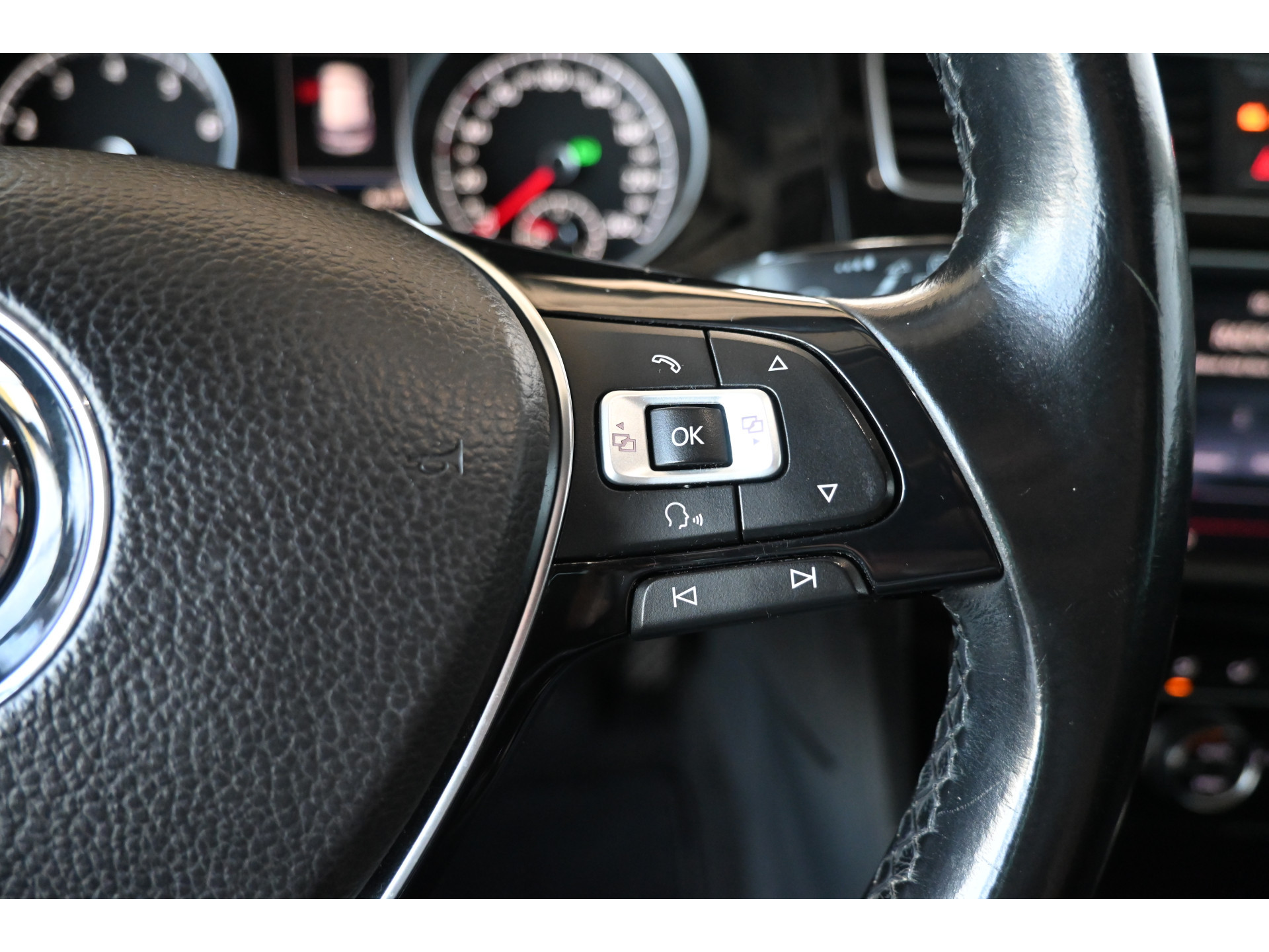 Volkswagen Golf 1.4 TSI Highline Nap Automaat Navigatie Cruise Clima Stoelverwarming Massage Inruil Mogelijk