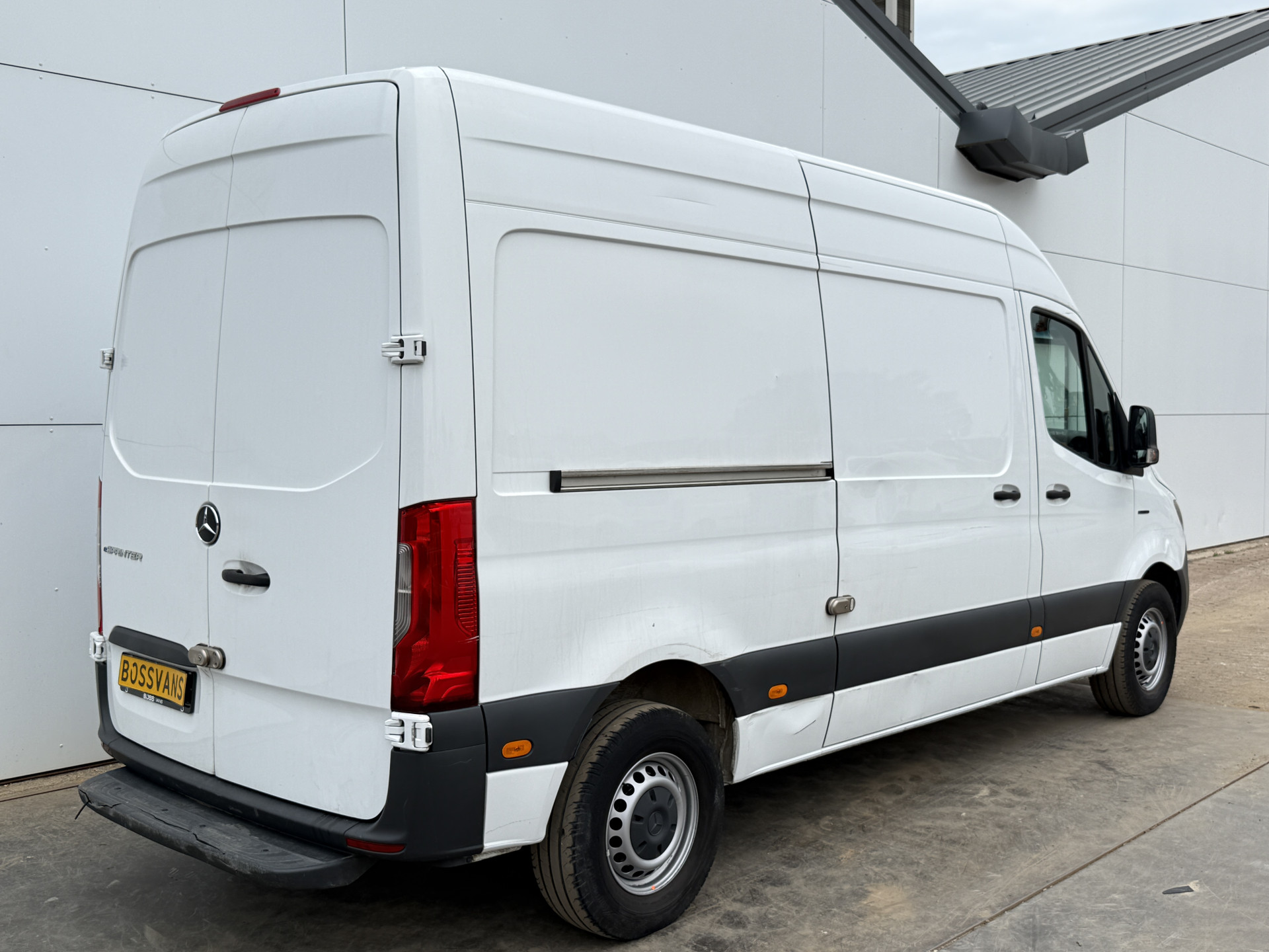 Mercedes-Benz eSprinter 312 55 kWh L2H2 Elektrisch 168 km WLTP 80kw Snelladen StoelverwarmingClimate Control