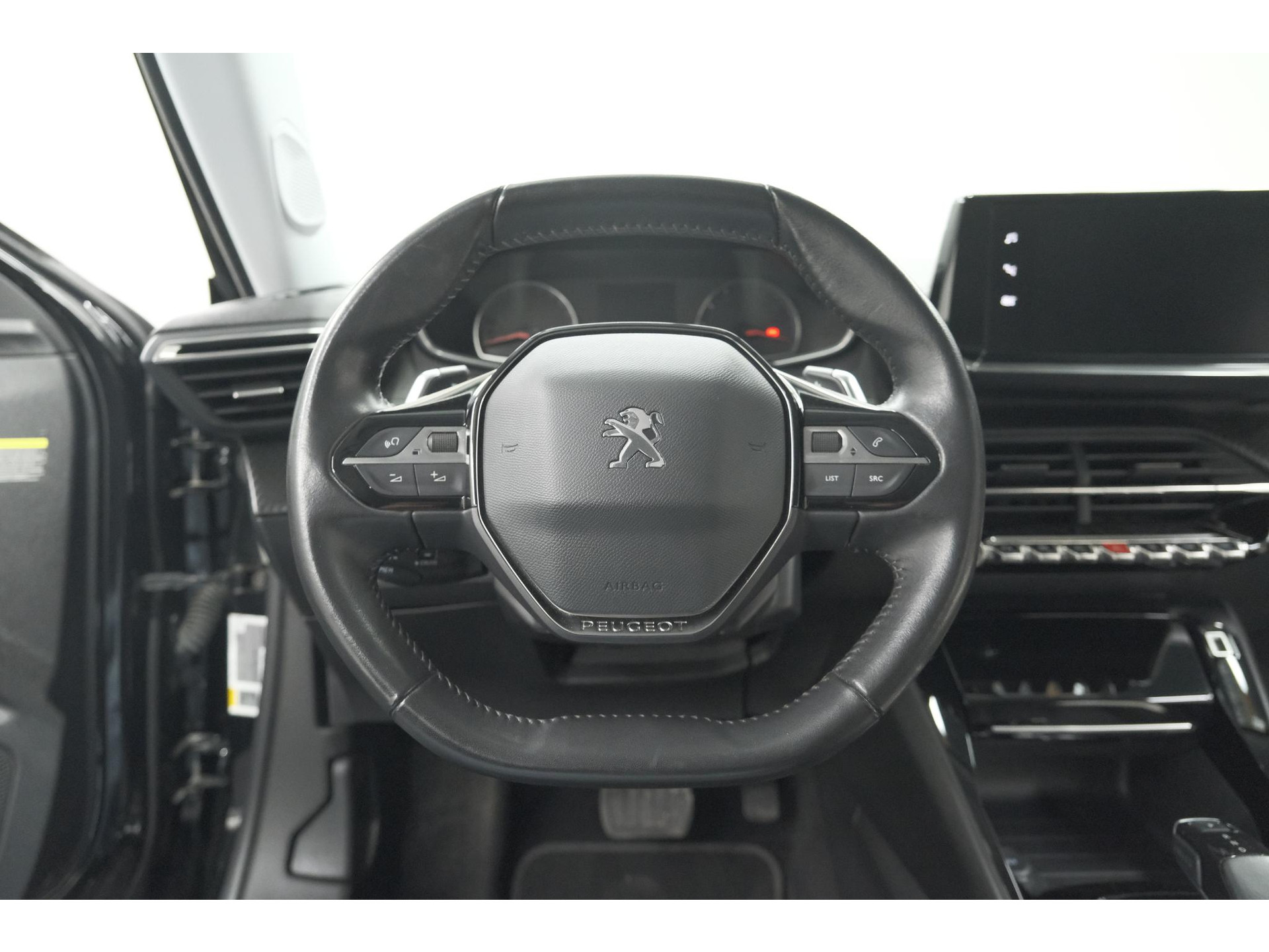 Peugeot 2008 PureTech 130 EAT8 Allure | Trekhaak | Camera | Navigatie | Apple Carplay