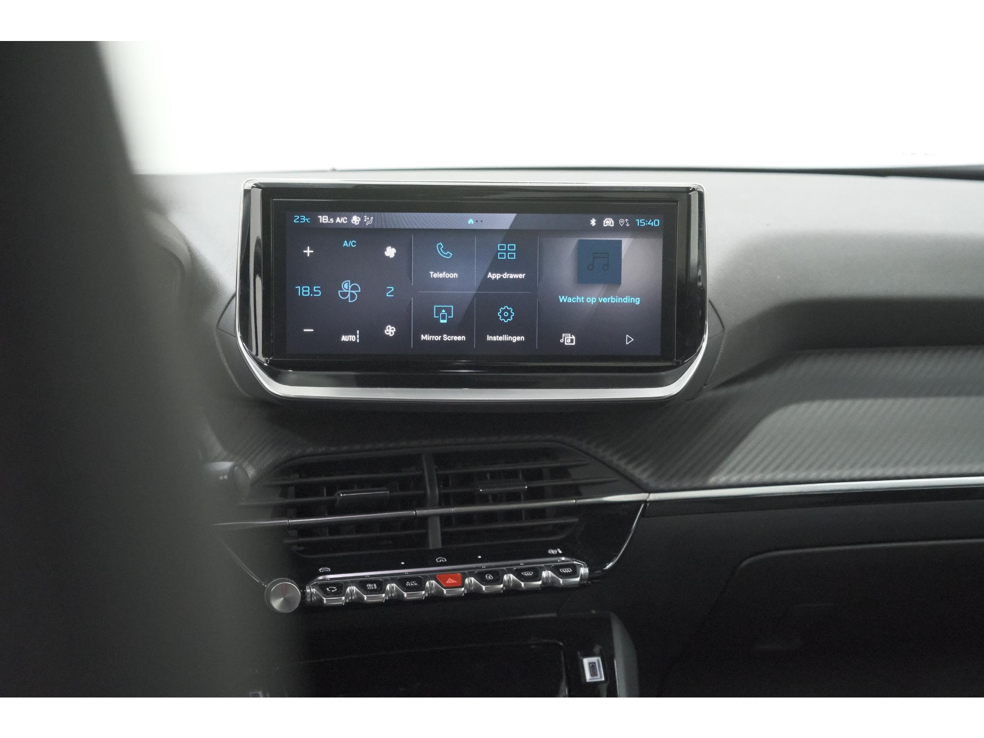 Peugeot e-2008 EV Allure 54 kWh | 97,9% SOH | 11 KW Lader | Apple Carplay | Parkeersensoren
