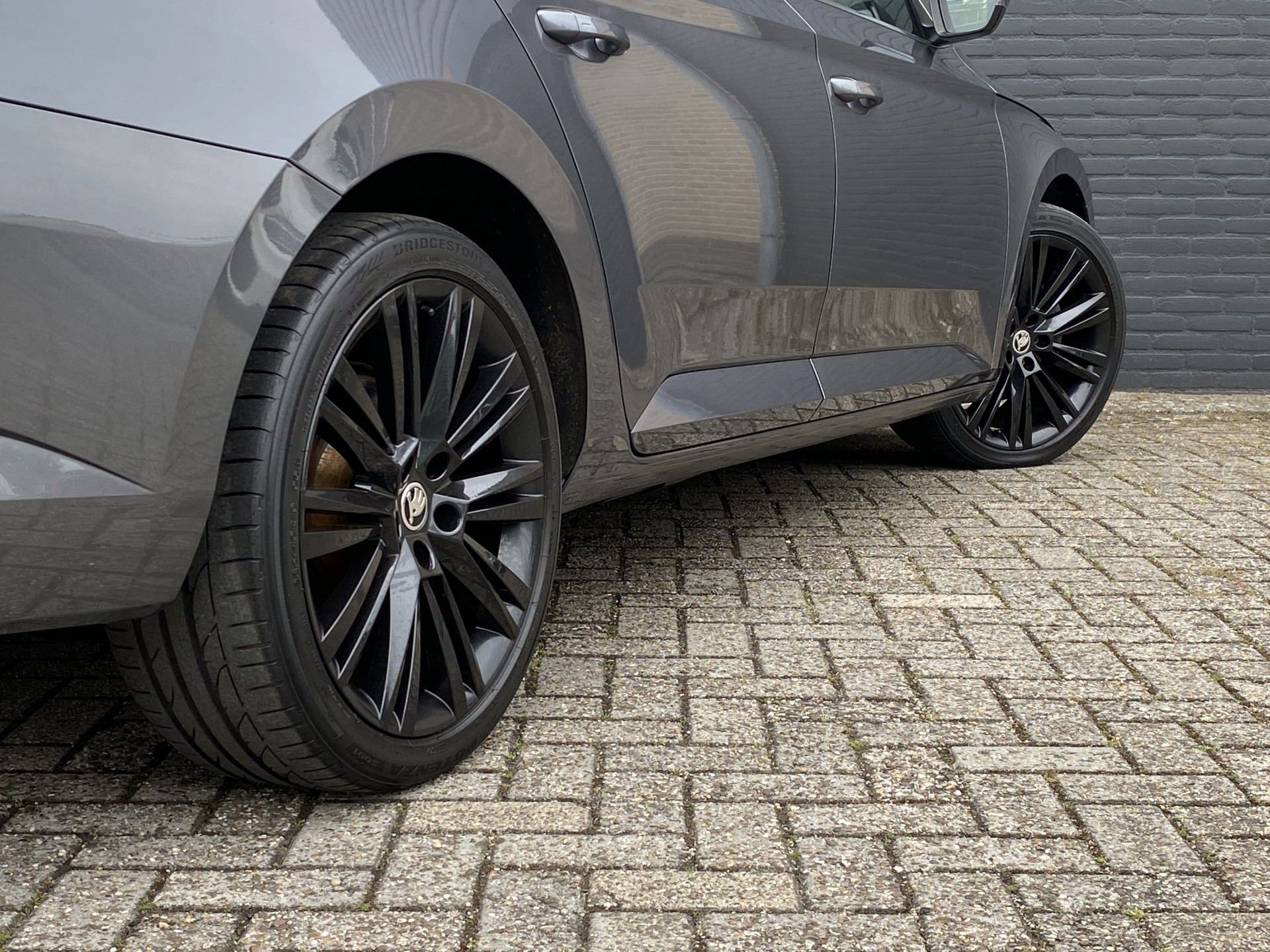 ŠKODA Superb Combi 1.4 TSI iV 218 pk Business Edition Plus AUT. | 1e eigenaar | navigatie | panoramadak | trekhaak | leder interieur
