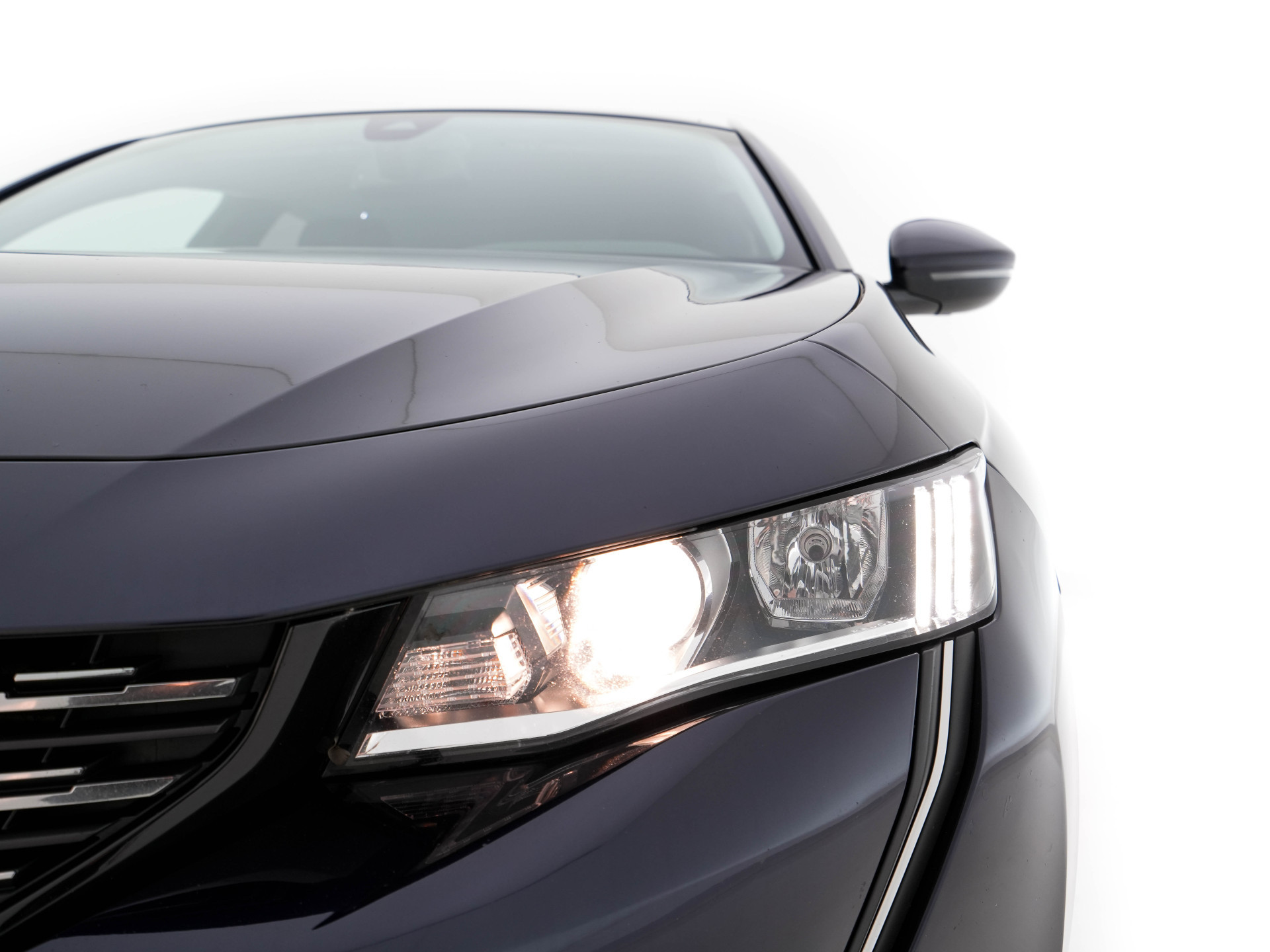 Peugeot 508 SW 1.5 BlueHDI Blue Lease Active Avantage (INCL-BTW) *NAVI-FULLMAP | DIGI-COCKPIT | LANE-ASSIST | SPORT-SEATS | PRIVACY-GLASS | CAMERA | DAB | KEYLESS | ECC | CARBON-INLAY | PDC | CRUISE | 19"ALU*