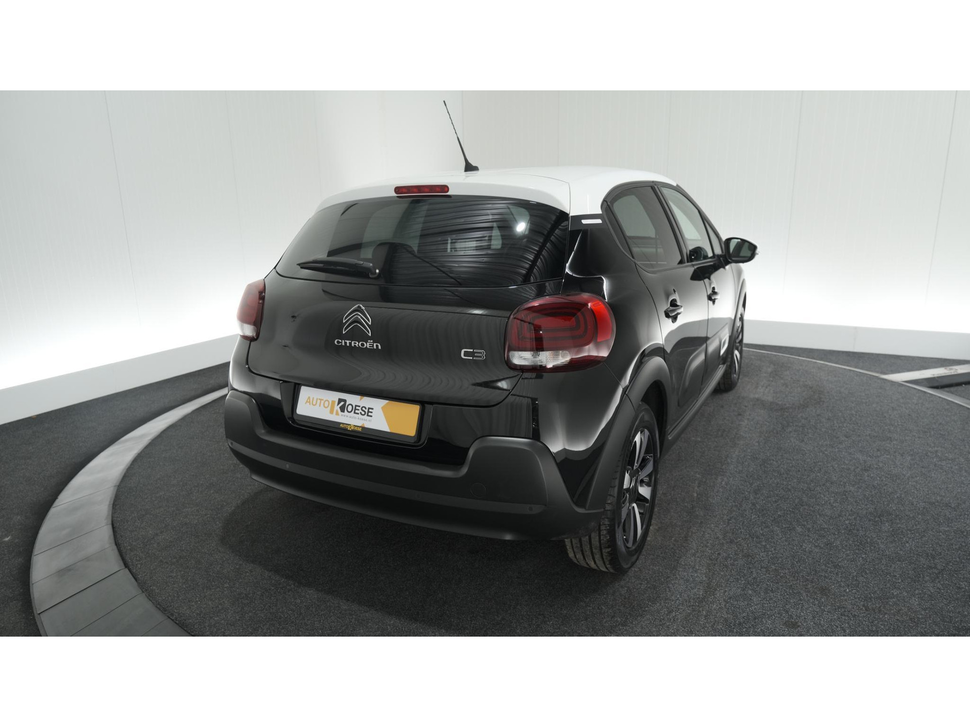 Citroen C3 PureTech 82 Feel Edition | Apple Carplay | Parkeersensoren | Navigatie | Climate Control | 16 Inch Velgen
