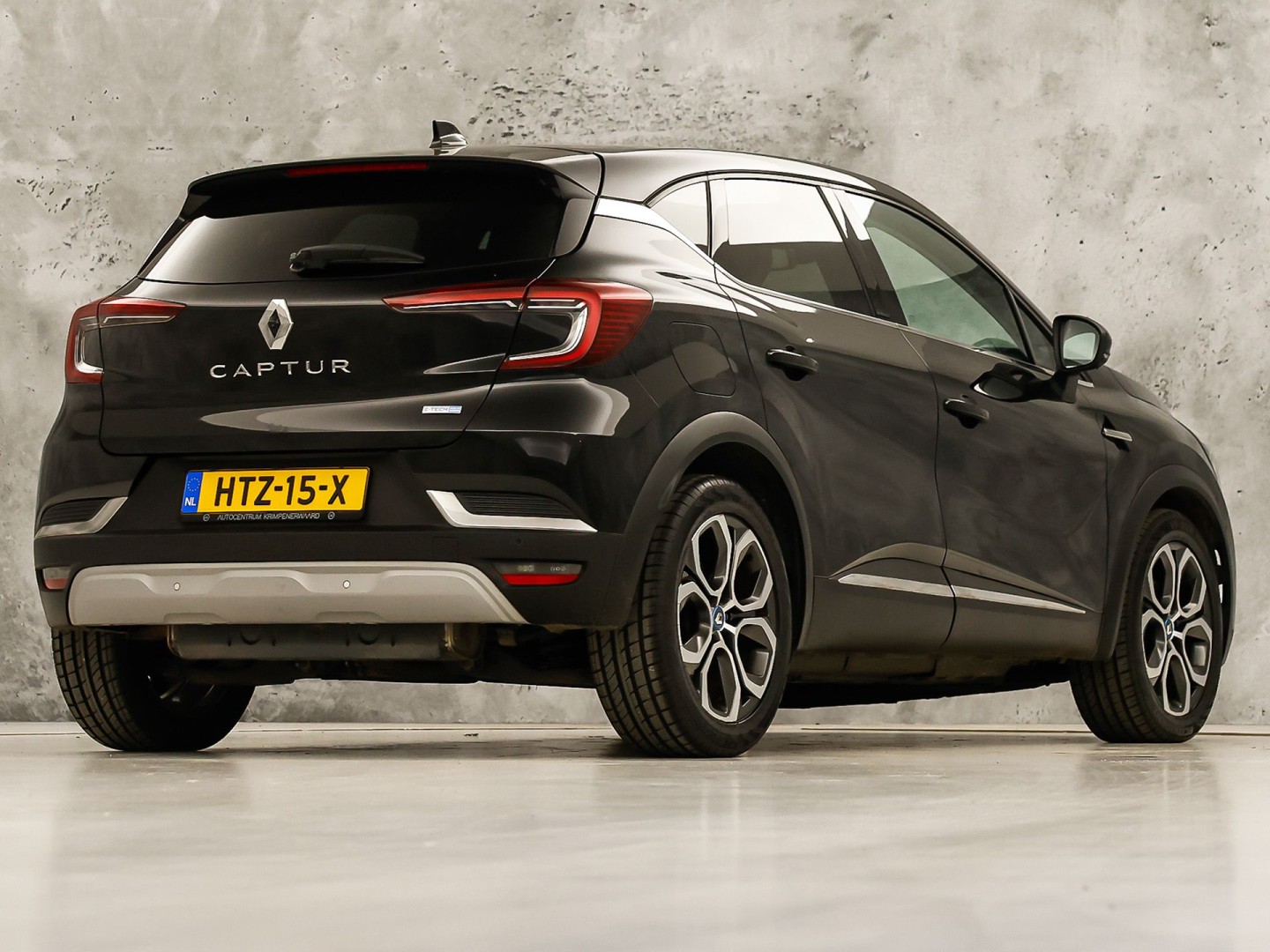 Renault Captur 1.6 E-Tech Plug-in Hybrid 160 Sport 160Pk Automaat (VIRTUAL COCKPIT, APPLE CARPLAY, GROOT NAVI, CAMERA, SPORTSTOELEN, LEDER, GETINT GLAS, LANE ASSIST, NIEUWSTAAT)