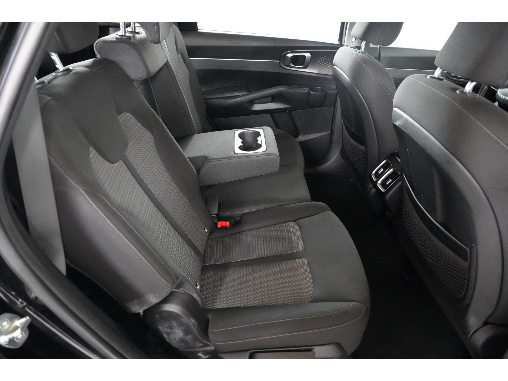 Kia Sorento 1.6 T-GDI 4WD 265 pk PHEV | SOH 100% | 7 pers | Navi | Apple/Android | Camera |