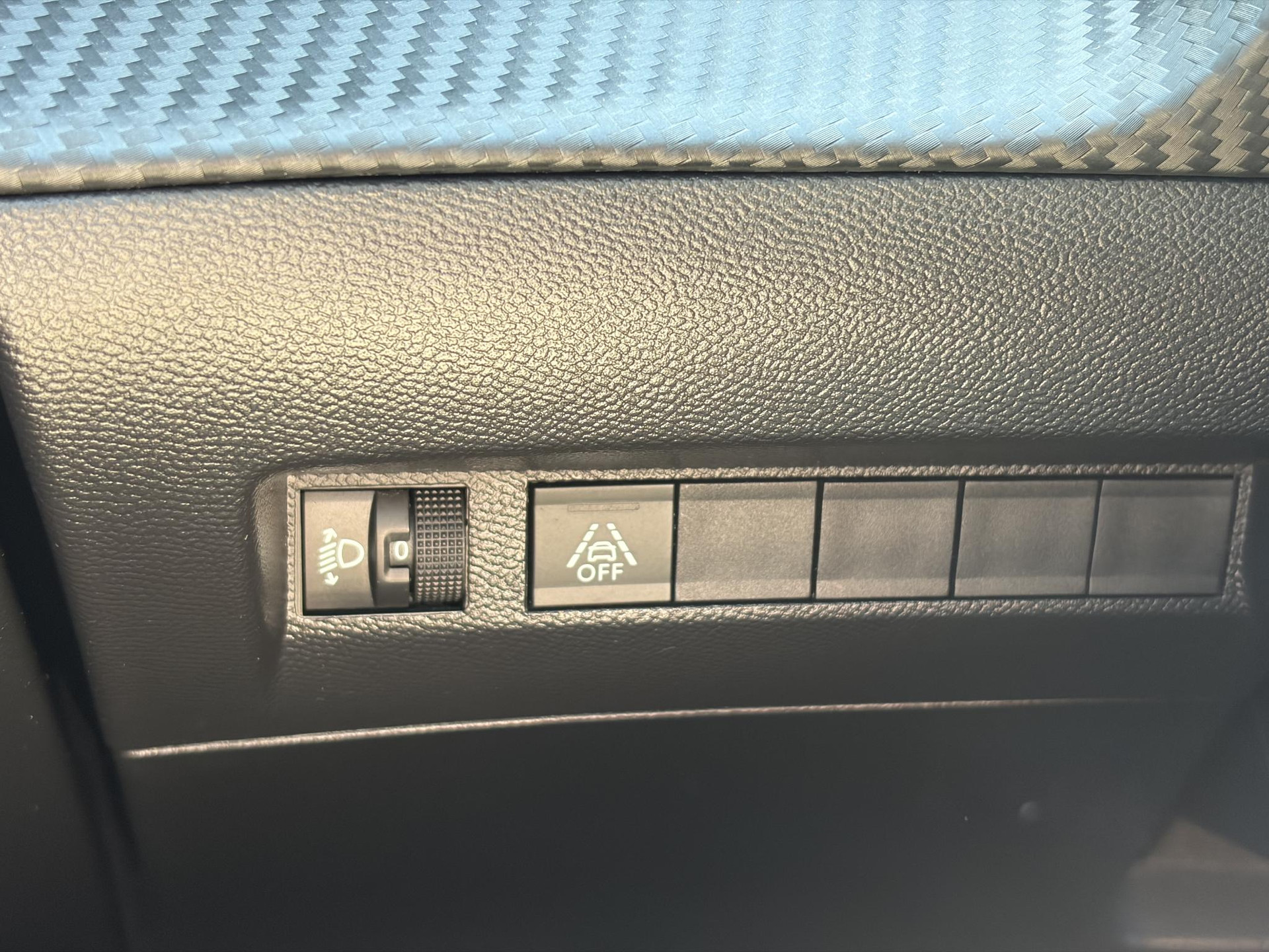 Peugeot 208 1.2 PureTech Blue Lease Active 2e Eigenaar,D-riem vv in 11-2025,Camera,Navi,Carplay,75pk,Clima,Cruise,Rijstrooksensor,Pdc,Lm velgen,N.A.P,Apk tot 11-2027