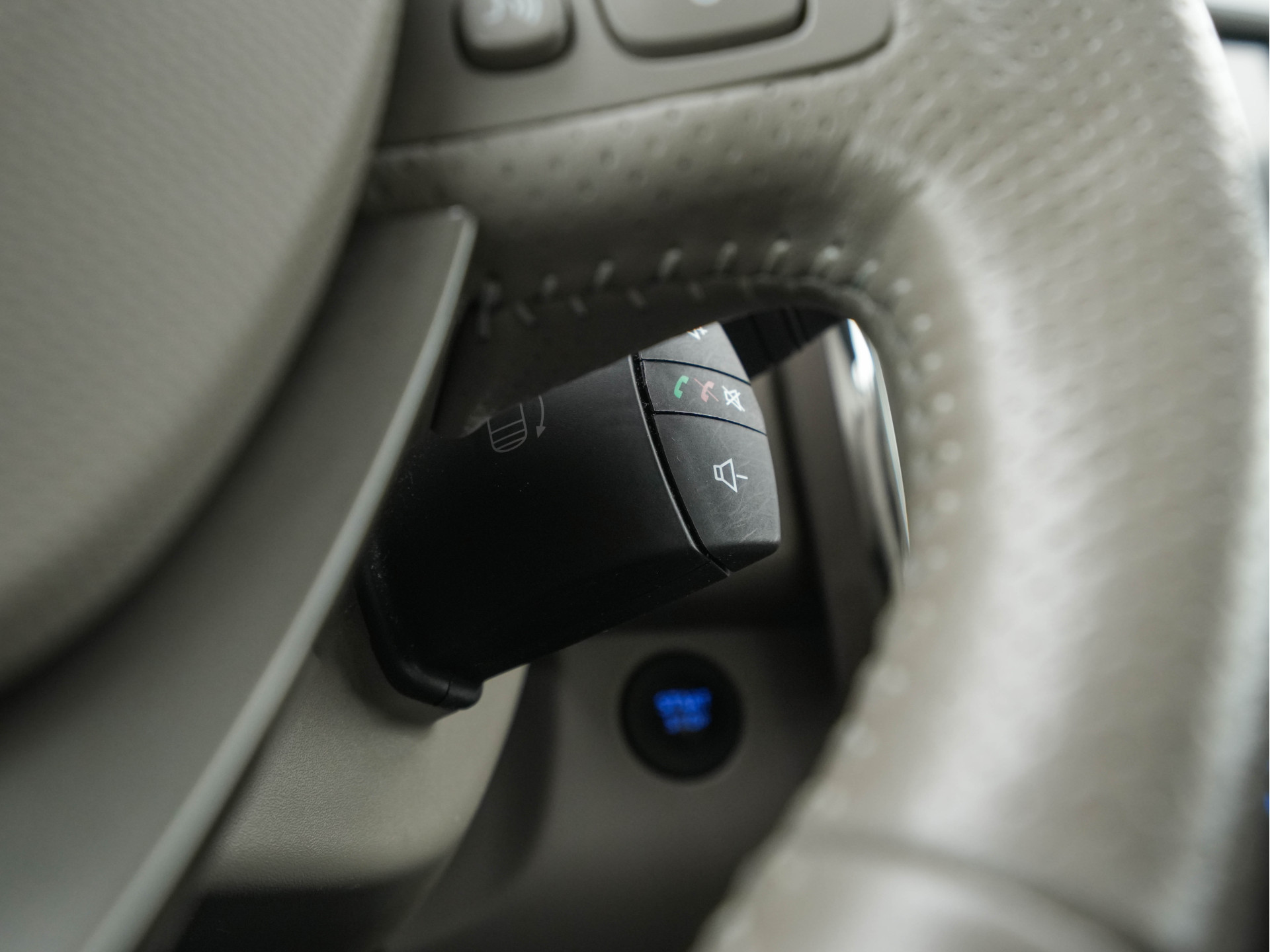 Renault ZOE R110 Bose 41 kWh (inclusive-Battery) (3-Fase-22kW){SOH-85%} Aut.*LEATHER | BOSE-AUDIO | KEYLESS | CRUISE |  NAVI-FULLMAP | CAMERA | DIGI-COCKPIT | HEATED-COMFORTSEATS | ECC | PDC | FULL-LED | PRIVACYGLASS | 17"ALU*