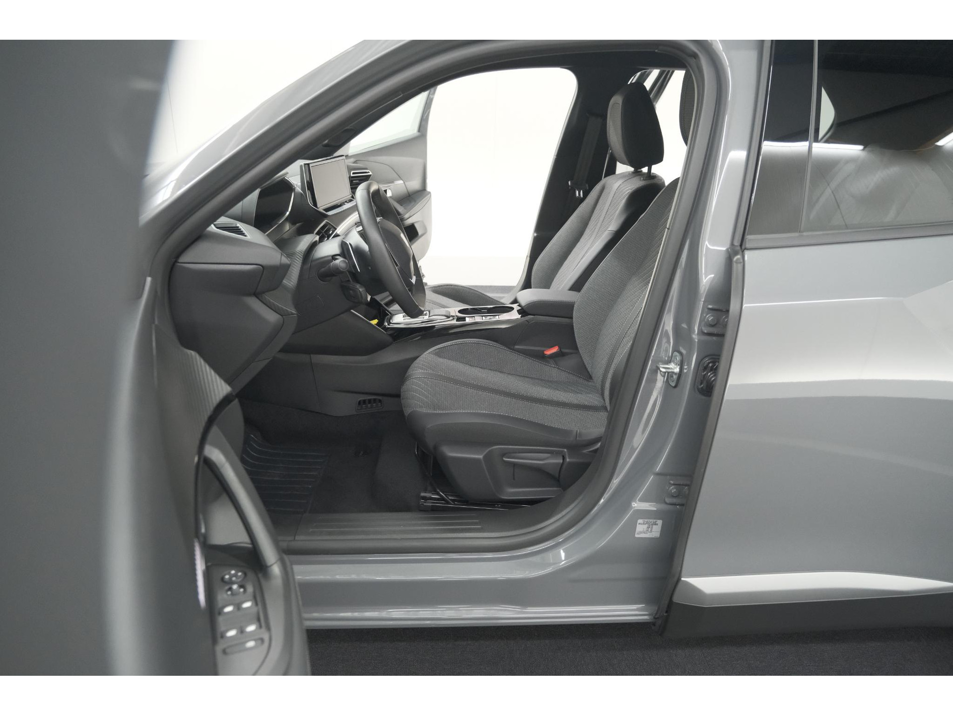 Peugeot 2008 Hybrid 136 e-DCS6 Allure | 360 Camera | Adaptieve Cruise Control | Dodehoekdetectie | Apple Carplay