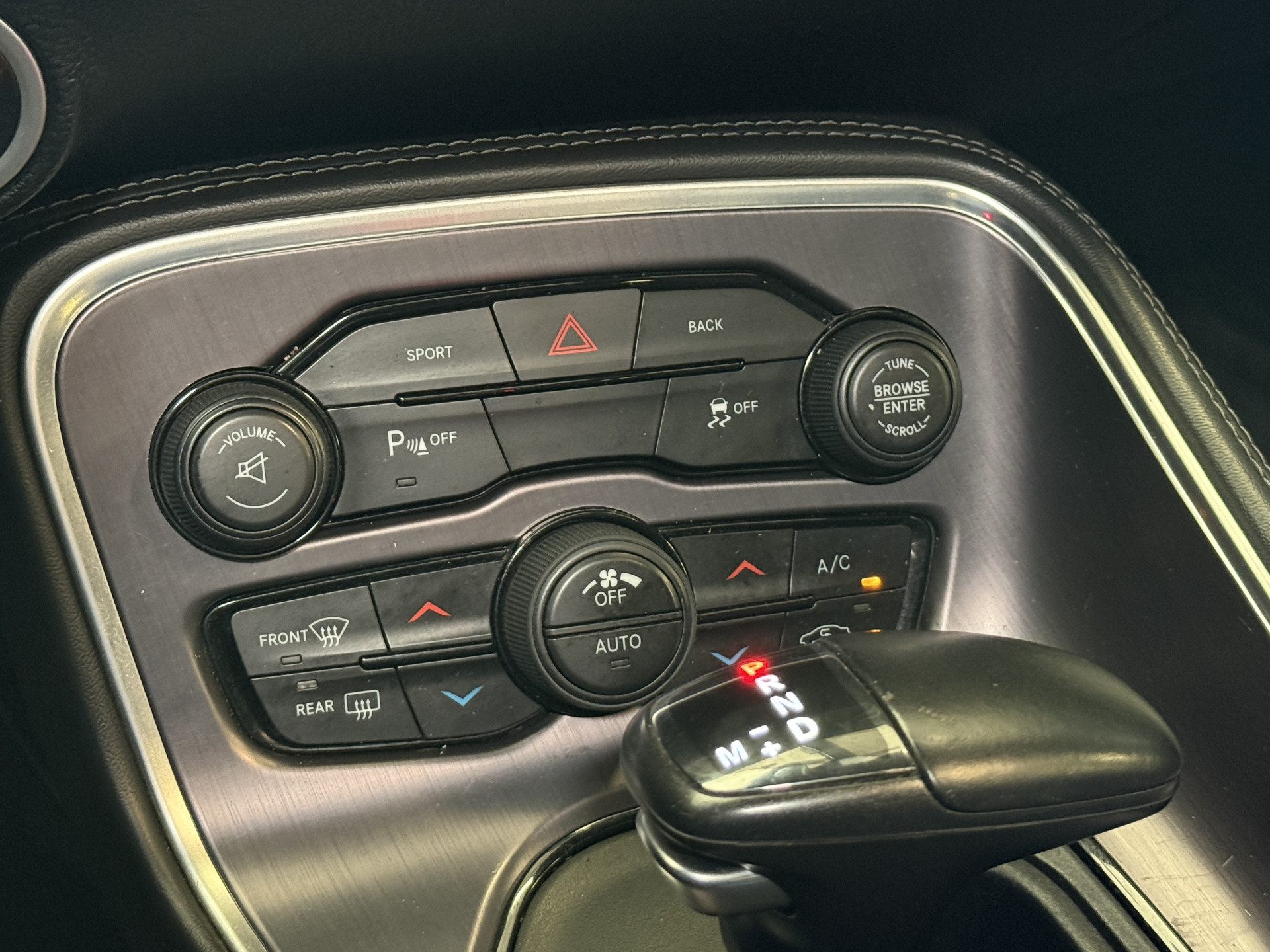 Dodge DODGE CHALLENGER 3.6 V6 | Schuifdak | Camera | Climate Control