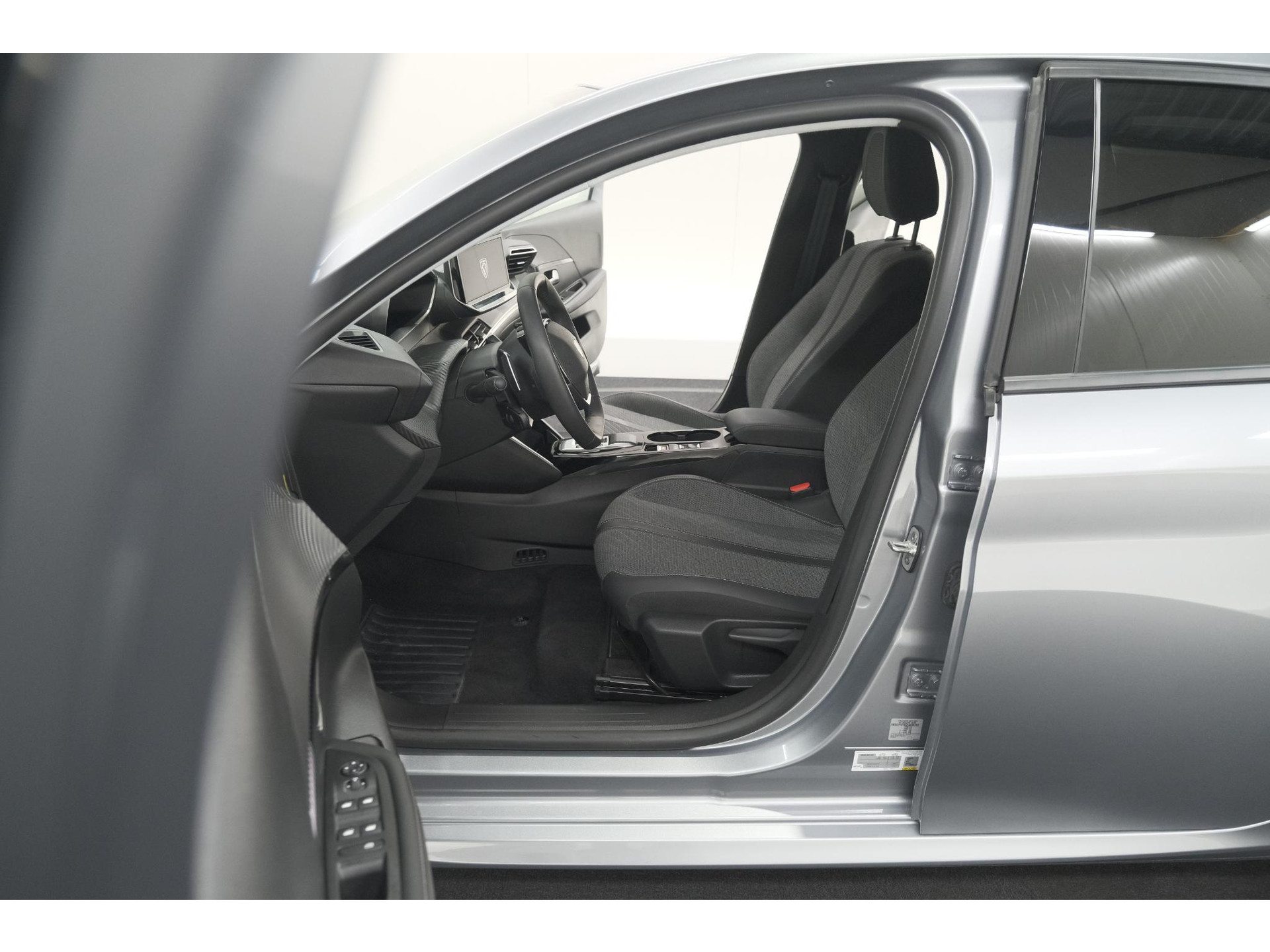 Peugeot 208 1.2 Hybrid 110 e-DSC6 Allure | IJSKOUDE Climate Control | Apple Carplay | Parkeersensoren