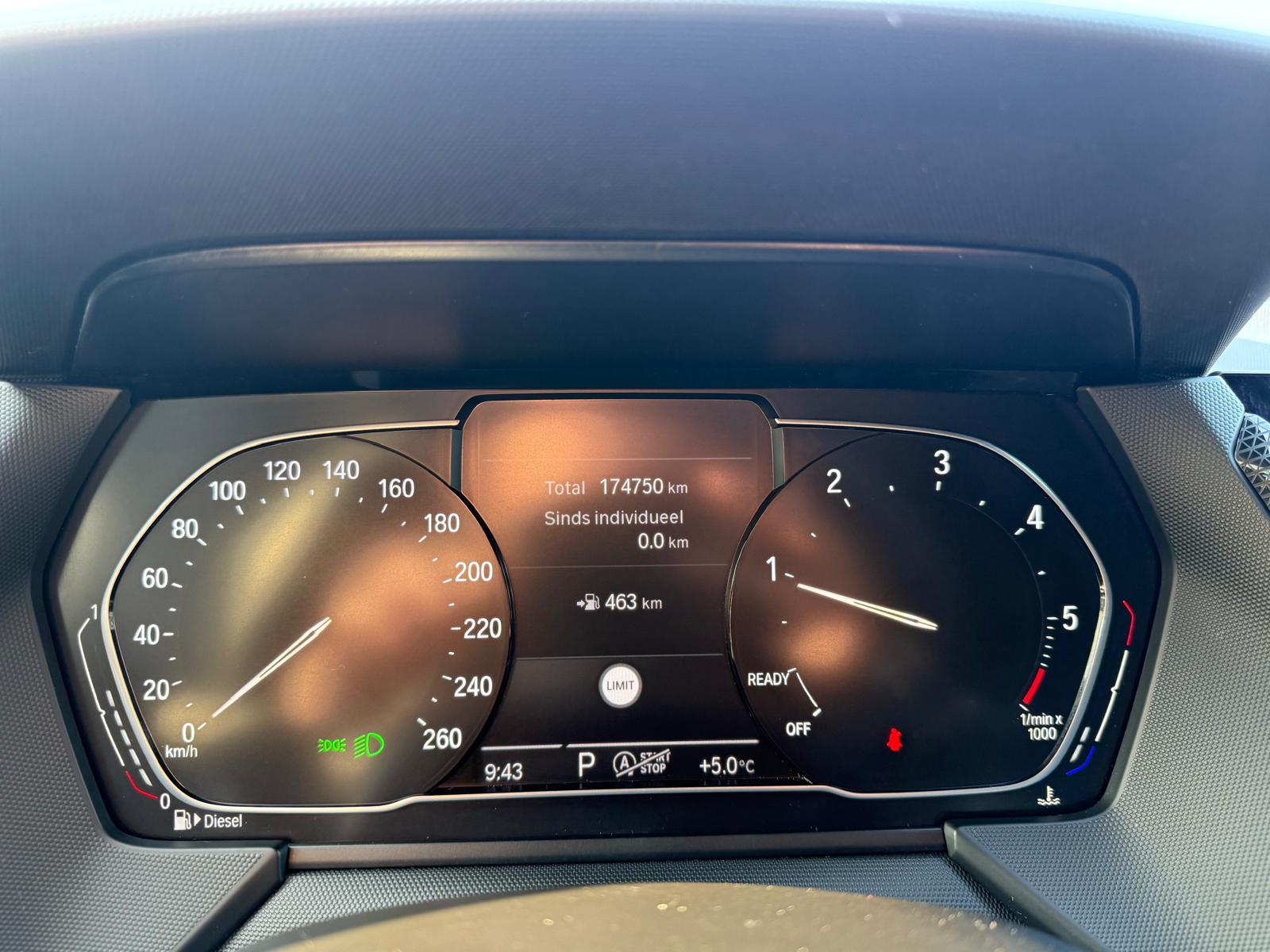 BMW 1-serie 116d Executive | 1E EIGENAAR | 3/6/12MND GARANTIE | AUTOMAAT | LED | CARPLAY | SFEERVERLICHTING | CRUISE | AIRCO |