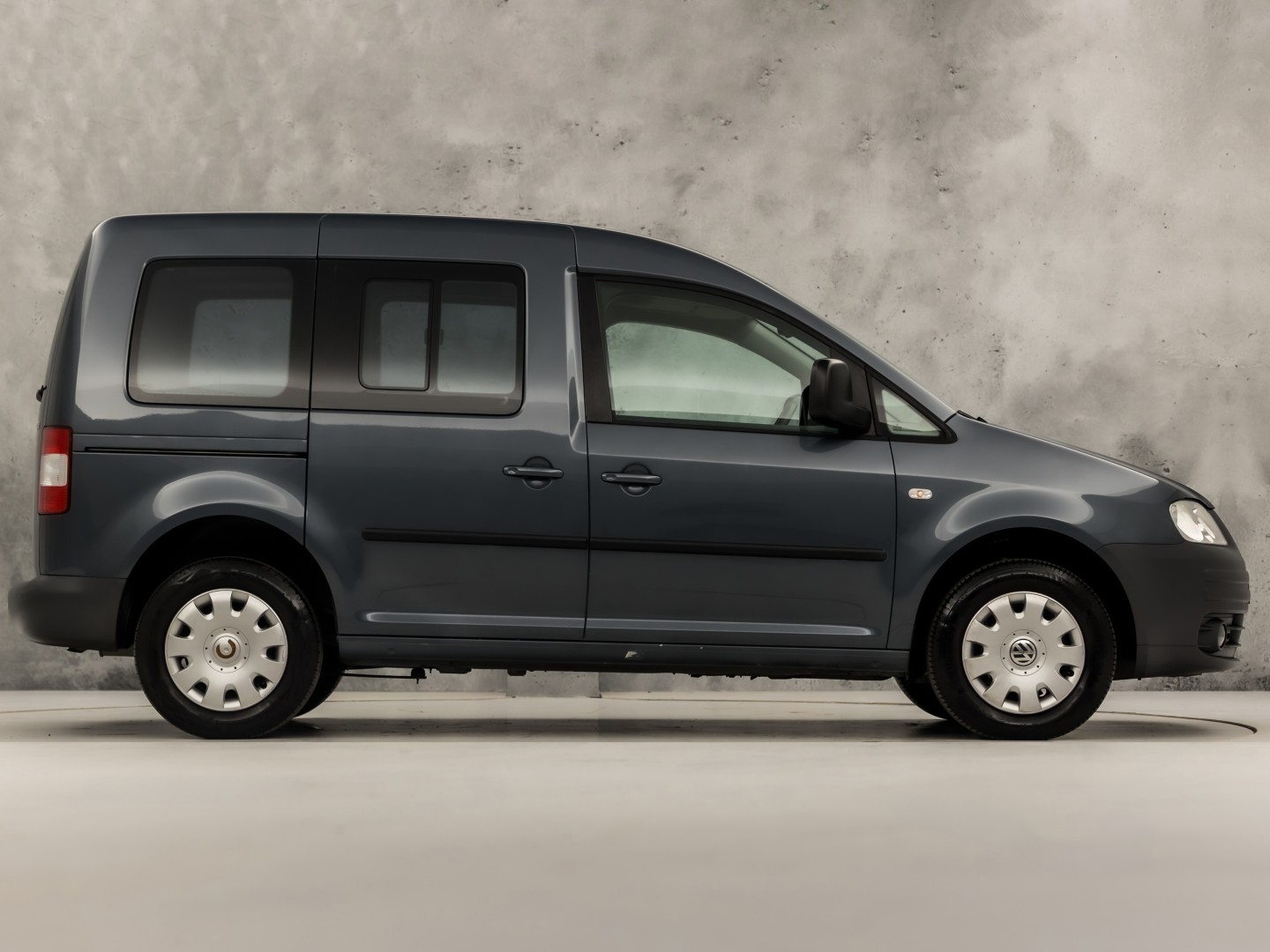 Volkswagen Caddy 1.4 Life 5 Persoons (CLIMATE, SCHUIFDEUREN, ELEK RAMEN, NIEUWE APK, NIEUWSTAAT)