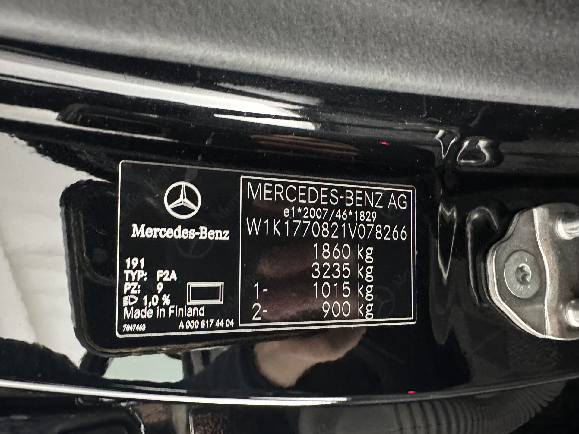 Mercedes-Benz A-klasse 160 AMG-Sportpack Business-Solution (INCL-BTW) *WIDESCREEN-DIGI-COCKPIT | FULL-LED | LEATHER-MICROFIBRE | CAMERA | DYNAMIC-SELECT | CRUISE | HEATED-SPORTSEATS | PRIVACY-GLASS | DAB | AMBIENT-LIGHT | 18"ALU*