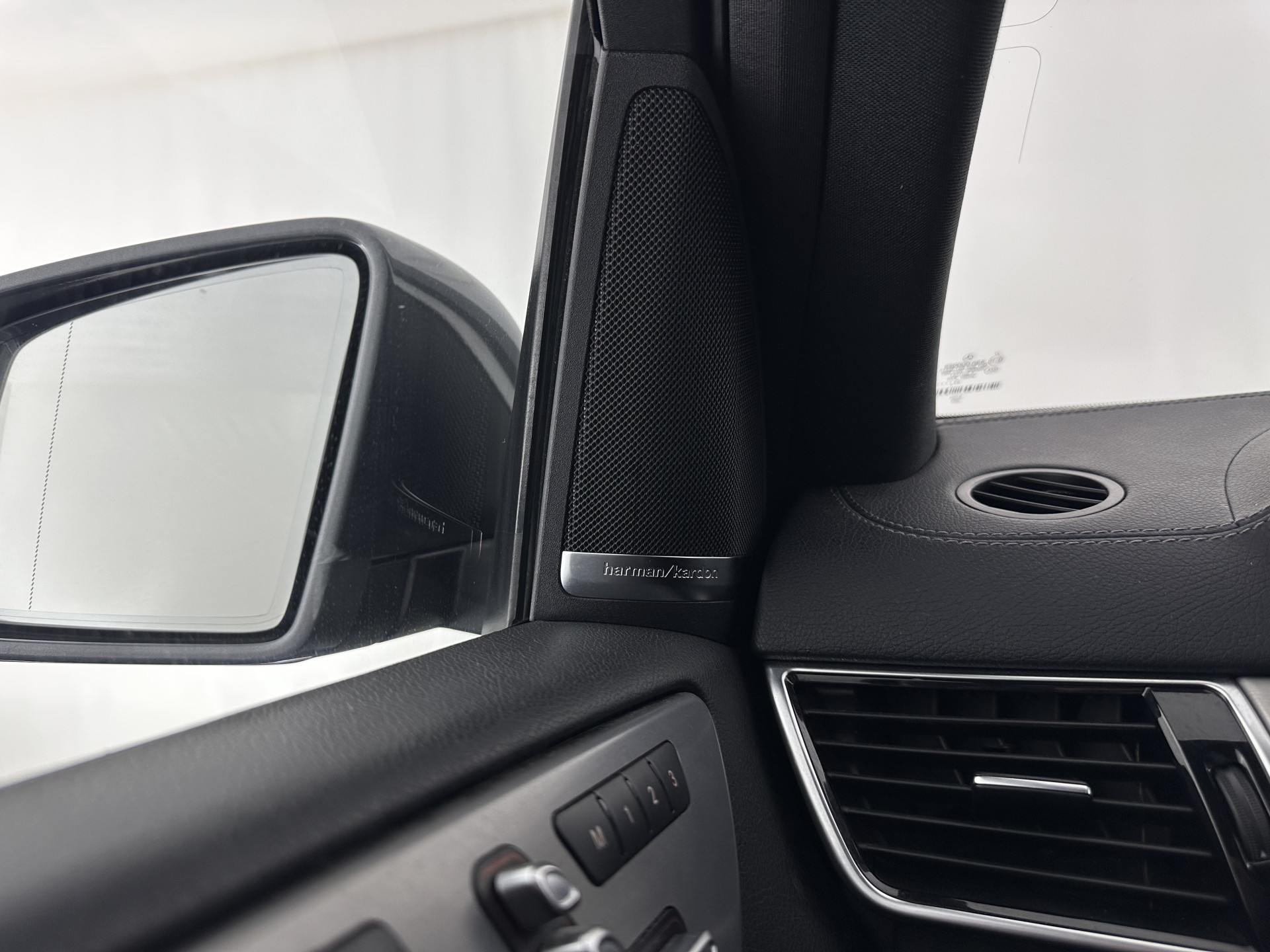 Mercedes-Benz GLS 350 d 4MATIC AMG-Line [ 7-Pers ] *PANO | LEATHER | FULL-LED | DISTRONIC | NAVI-FULLMAP | HEAT/COLD-COMFORTSEATS | BLINDSPOT | MEMORY-PACK | HARMAN/KARDON | TOPVIEW | KEYLESS | SHIFTPADDLES | PRIVACY-GLASS | TOWBAR | 21''ALU*