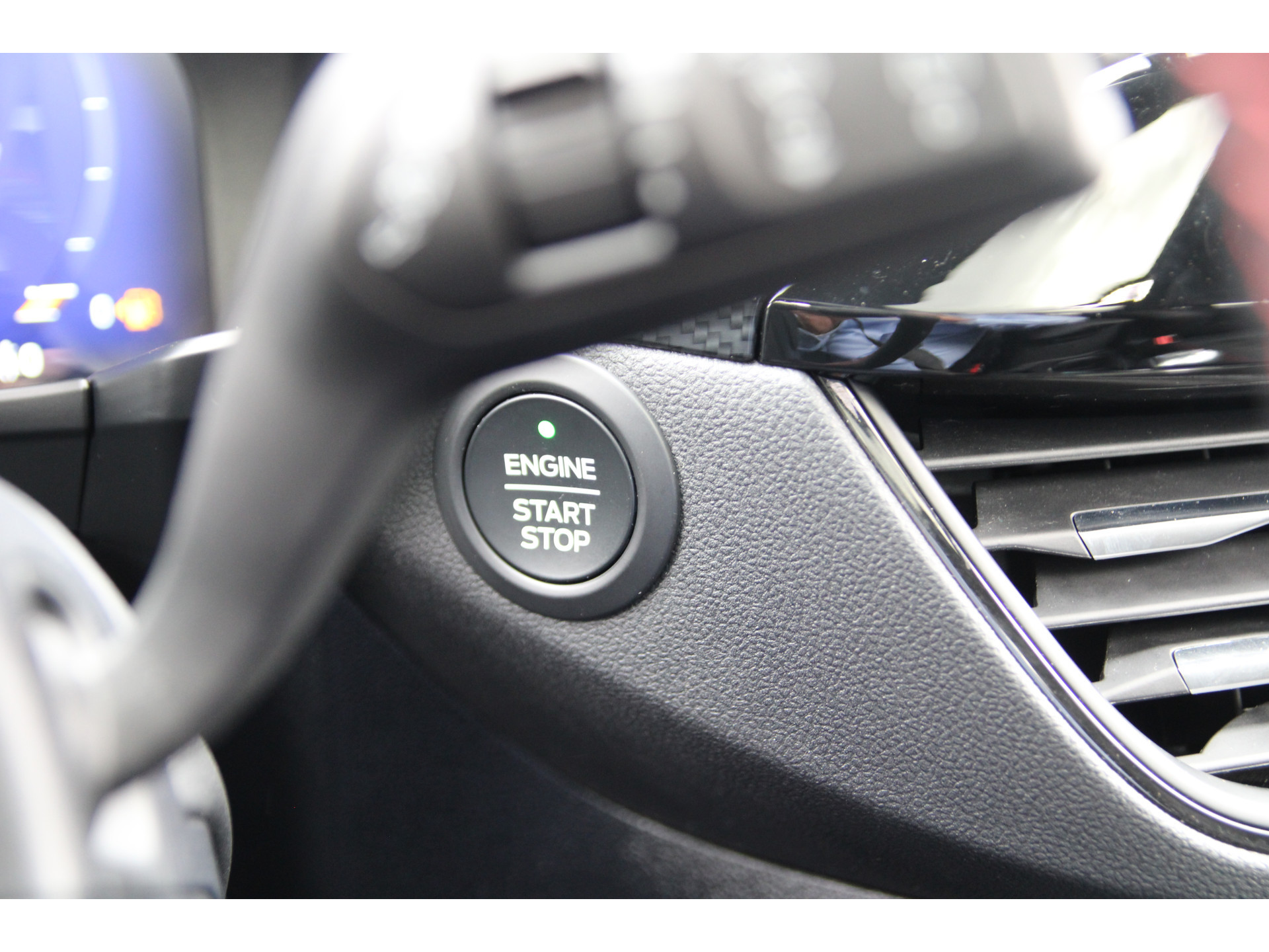 Ford Kuga 1.5 EcoBoost 150 PK ST-Line X TREKHAAK | PANORAMADAK | HEAD-UP