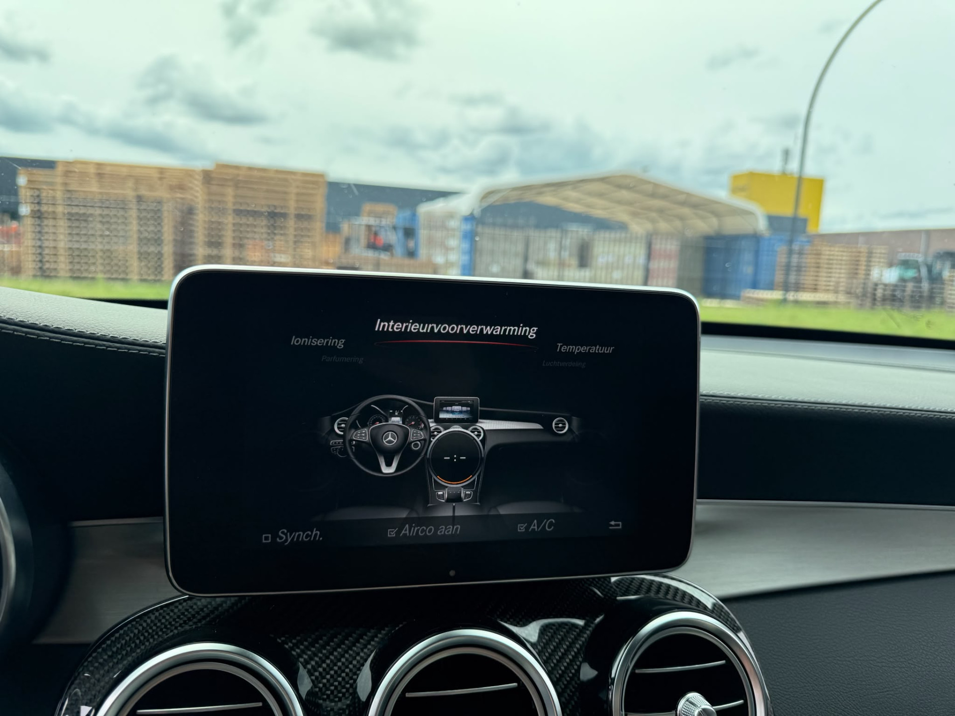 Mercedes-Benz GLC-klasse AMG 43 4MATIC | 3/6/12MND GARANTIE | KUIPSTOELEN | BURMESTER | MEMORY | PANO | ACC | STANDKACHEL | 360 CAMERA | BOMVOL | TREKHAAK |