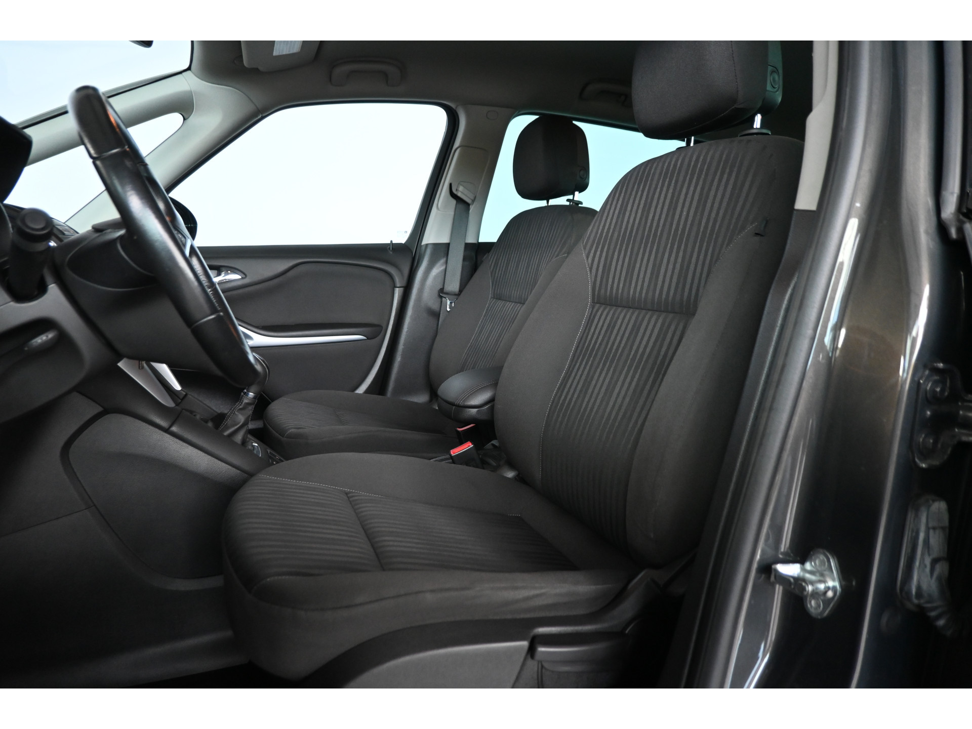 Opel Zafira Tourer 1.4 Edition 7p Clima Cruise control Navigatie PDC Goed Onderhouden! Inruil Mogelijk!