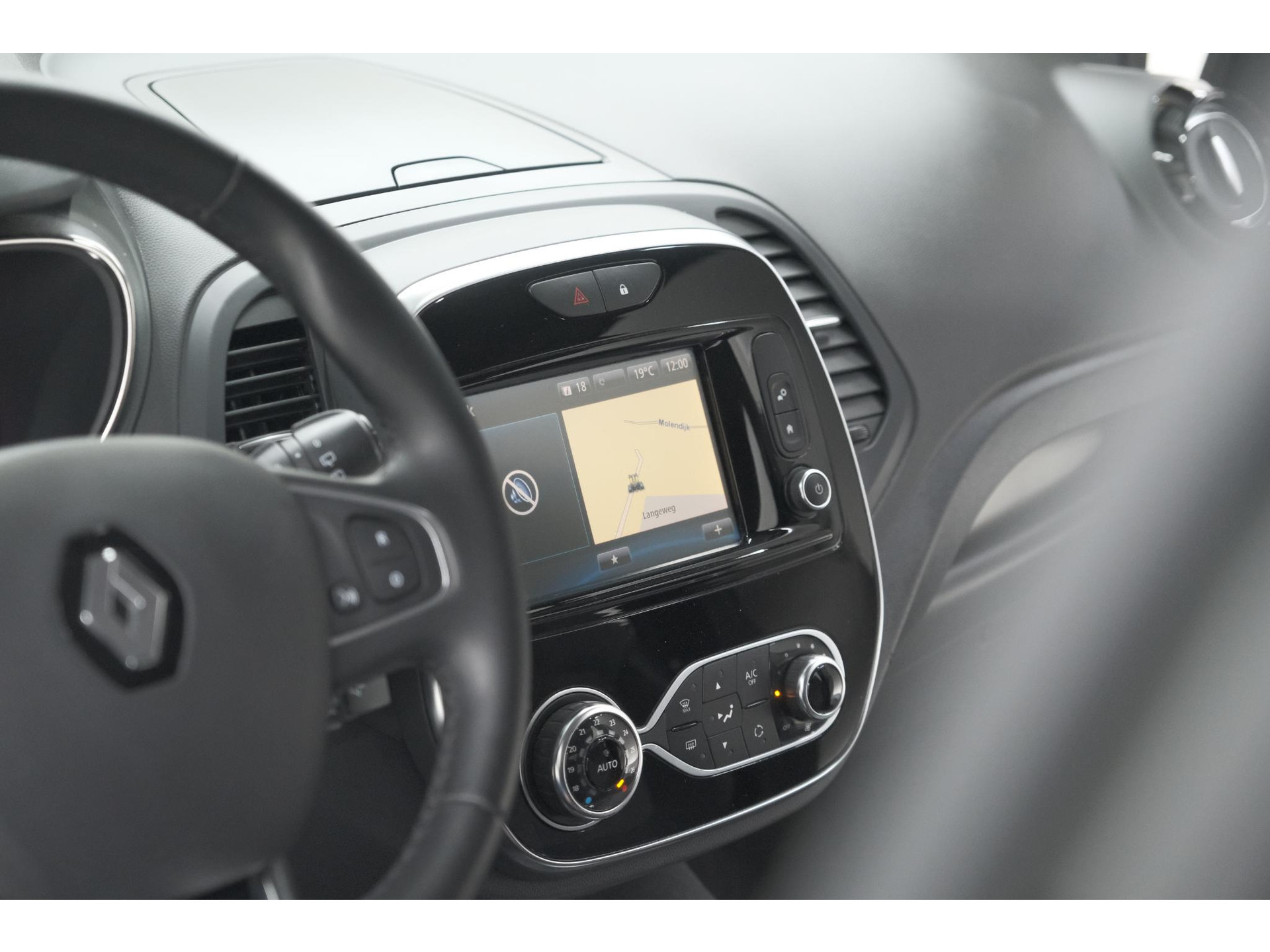Renault Captur TCe 130 Intens | Camera | Navigatie | Parkeersensoren | Climate Control