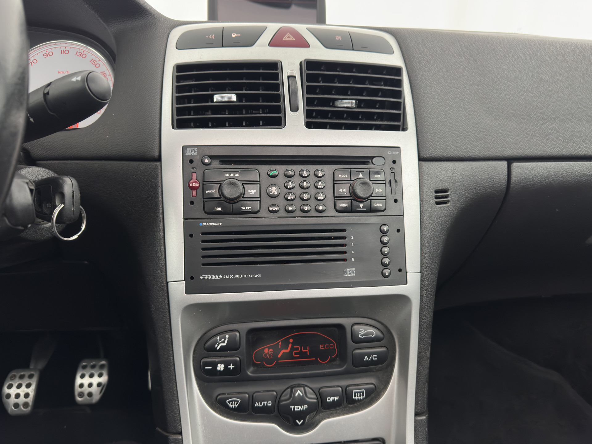 Peugeot 307 CC 1.6-16V *LEATHER | NAVI-FULLMAP | HEATED-SPORTSEATS | ECC | PDC | CRUISE | 16''ALU*