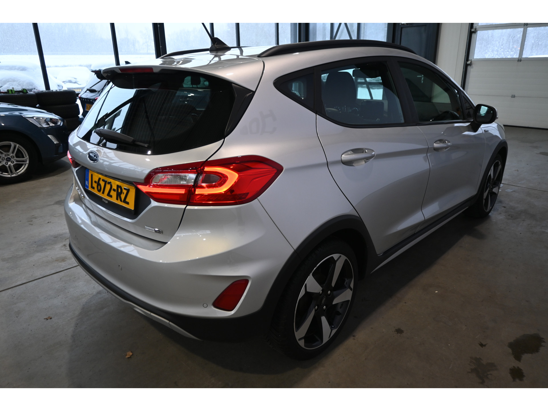 Ford Fiesta 1.0 EcoBoost Hybrid Active X Navigatie Caplay Stoel/Stuurverwarming Goed Onderhouden! Inruil Mogelijk!