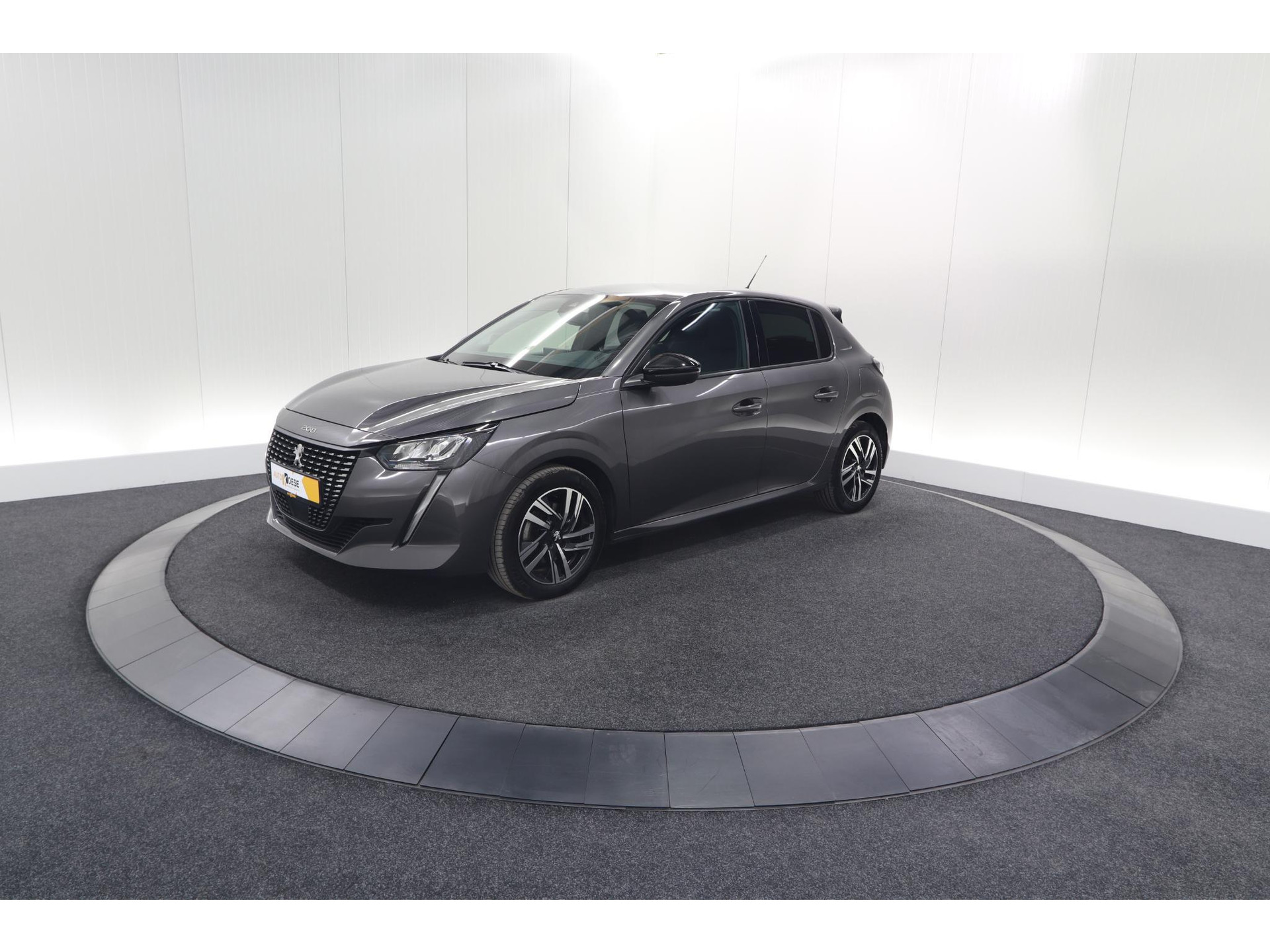 Peugeot 208 PureTech 100 EAT8 Allure Pack | Camera | Apple Carplay | Parkeersensoren | Stoelverwarming