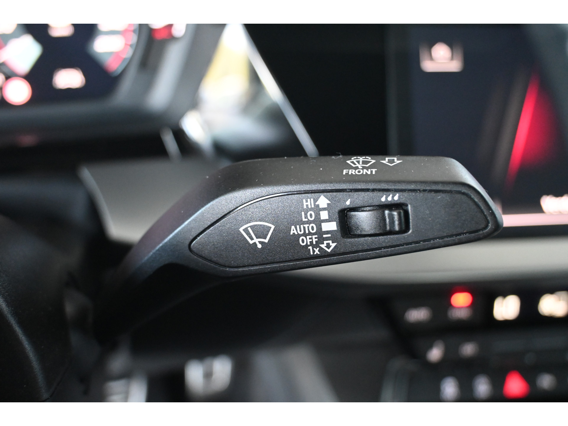 Audi A3 Limousine 30 TFSI S Edition Virtual Cockpit Adaptieve Cruise Led Clima Carplay Inruil Mogelijk!