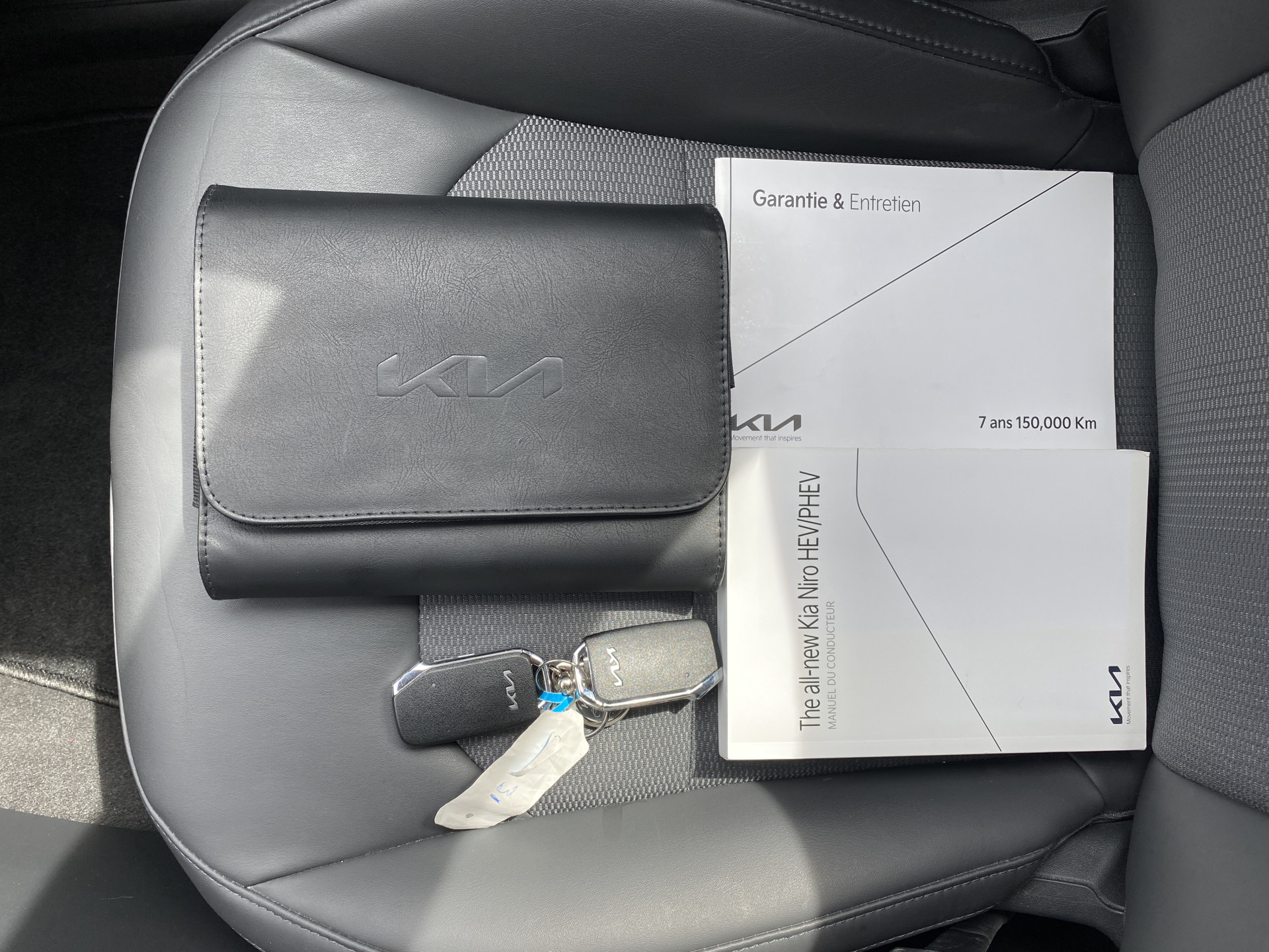 Kia Niro 1.6 GDi PHEV 184 pk DynamicLine AUT. | 1e eigenaar | navigatie | adaptieve cruise | camera | 2 laadkabels | keyless entry