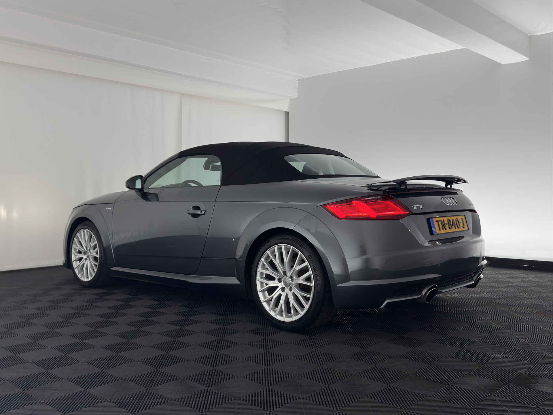 Audi TT Roadster 2.0 TFSI S-Line Pro Line Quattro Aut. *LEATHER-ALCANTARA | FULL-LED | BANG&OLUFSEN-AUDIO | DIGI-COCKPIT | AIR-SCARF | HEATED-SPORTSEATS | NAVI-FULLMAP | DAB+ | KEYLESS | ECC | PDC | 18''ALU*